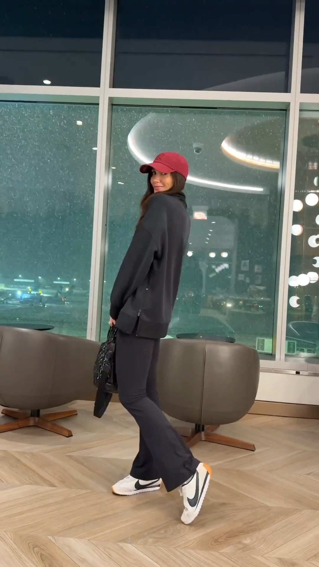 My travel outfit is on sale. Target deals, sweatshirt and leggings are 30% off.


#LTKSaleAlert #LTKFindsUnder100 #LTKFindsUnder50