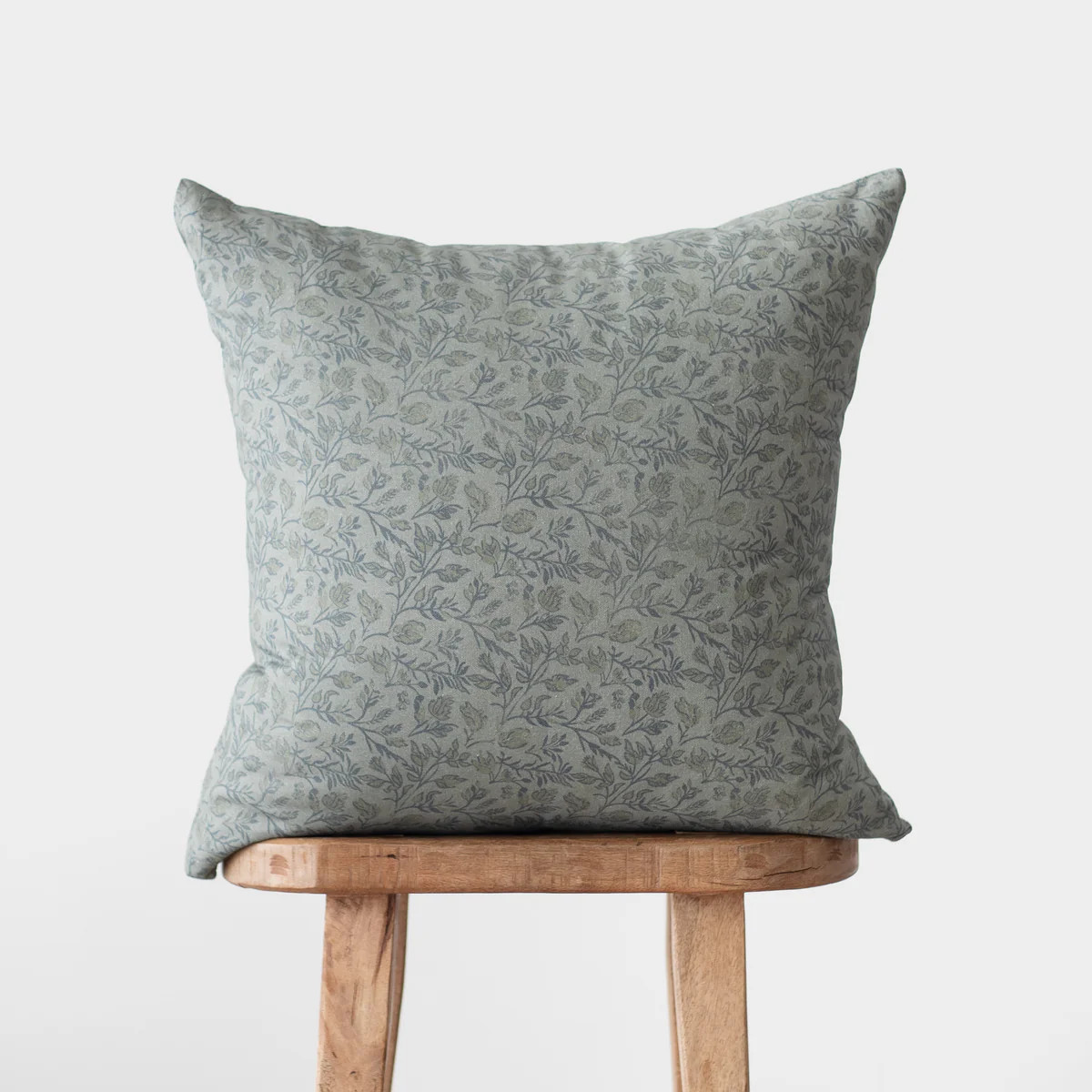 Faye in blue  - Double Sided - 18" | 20" | 22" | 26" | Woven Nook