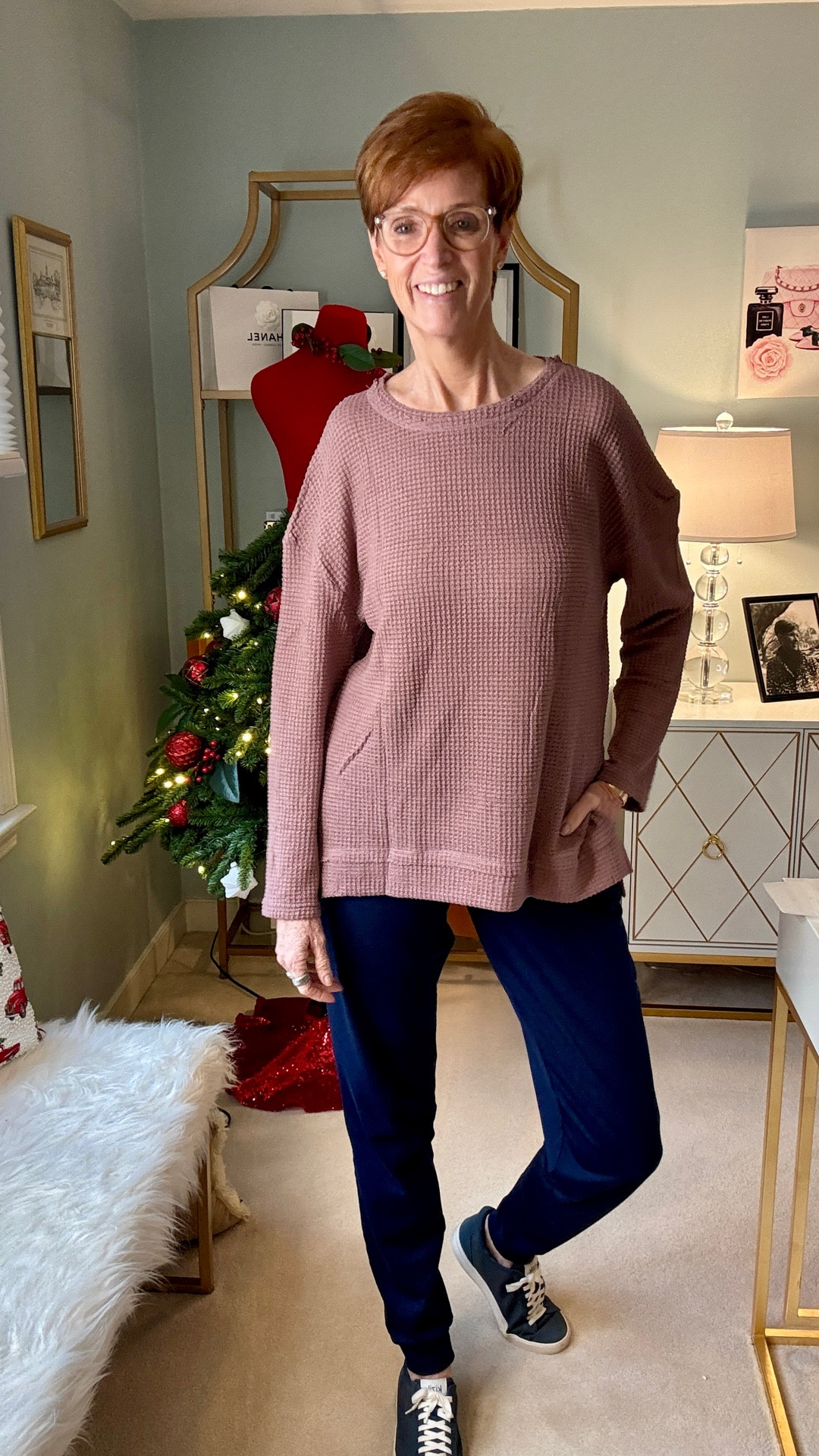 These are the sweatshirts I keep reaching for when I want easy, casual outfits that still feel put together. #ad #paidpartnership

From waffle knits to stand-neck styles, these are the kinds of pieces that work with real life — errands, travel days, school drop-offs, and everything in between.

✔ relaxed but not sloppy ✔ soft, wearable fabrics ✔ perfect with jeans, leggings, or joggers ✔ easy layering staples

I’m sharing four styles I tried on all from Shewin on Amazon and all linked in my LTK shop.

https://liketk.it/5HipC

👉 Which one would you wear most — grey, mauve, or burgundy? Tell me below, and don’t forget to save this so you have it when you’re getting dressed on busy mornings.

 @shewin.official

#womensfallfashion2025 #sweatshirtforwomen #falloutfitsforwomen2025 #shewin


#LTKOver40 #LTKFindsUnder50 #LTKTall