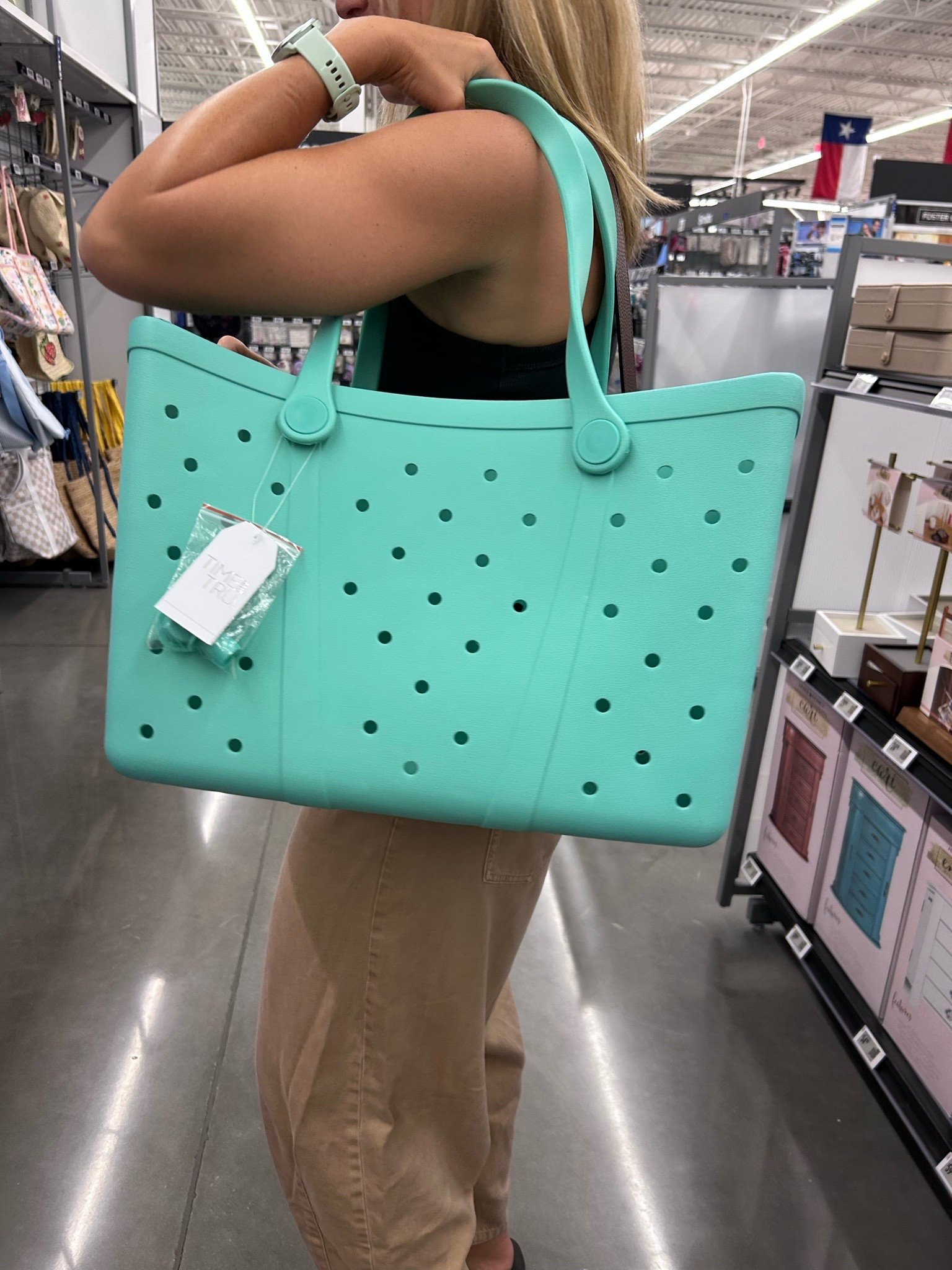 Walmart beach bag that’s giving Bogg bag vibes! Just $20 and tons of colors.

#LTKSaleAlert #LTKSeasonal #LTKSwim