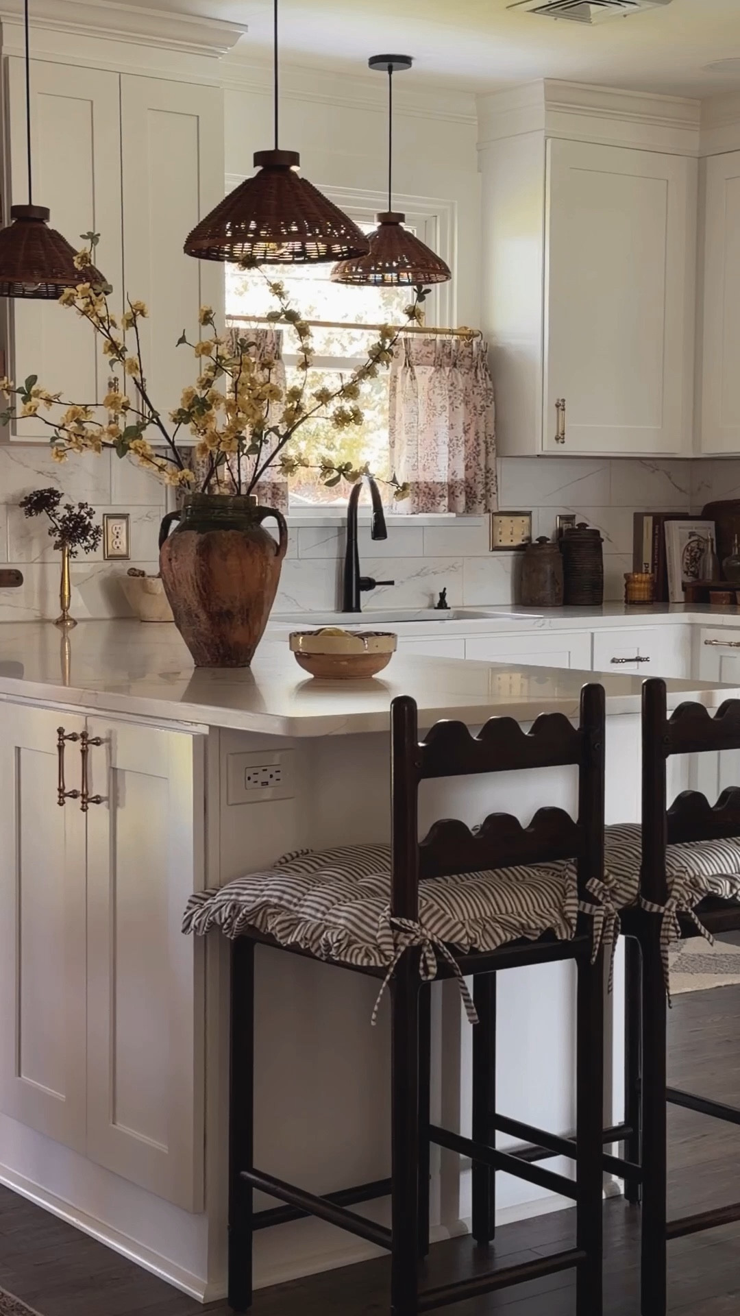 Spring has sprung in my home! 

#LTKHome #LTKSaleAlert #LTKOver40