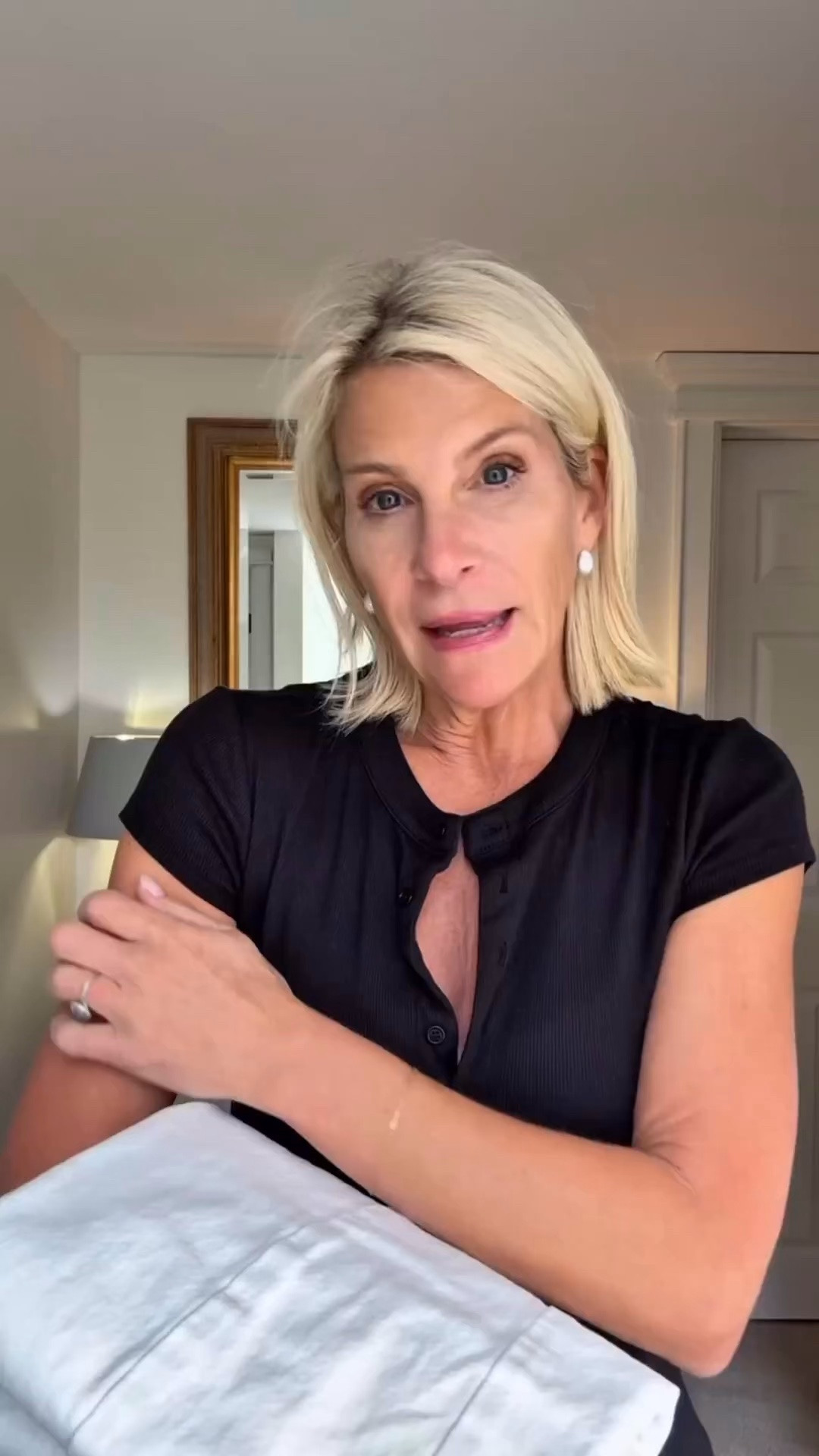 White jeans are one of my summer wardrobe staples, so I rounded up several great options at different price points and fits! Whether you prefer straight leg, wide leg, cropped, or classic denim, I’ve got you covered. Save this post for your next white jean refresh!

💡 LTK MADE EASY

❤️ Heart = Support my posts
🔖 Save = Get sale & restock alerts
📋 Lists = Keep favorites organized
📲 Share = Send to yourself for later
💬 Comment = Ask me anything

#LTKootd #LTKSeasonal #LTKOver40
