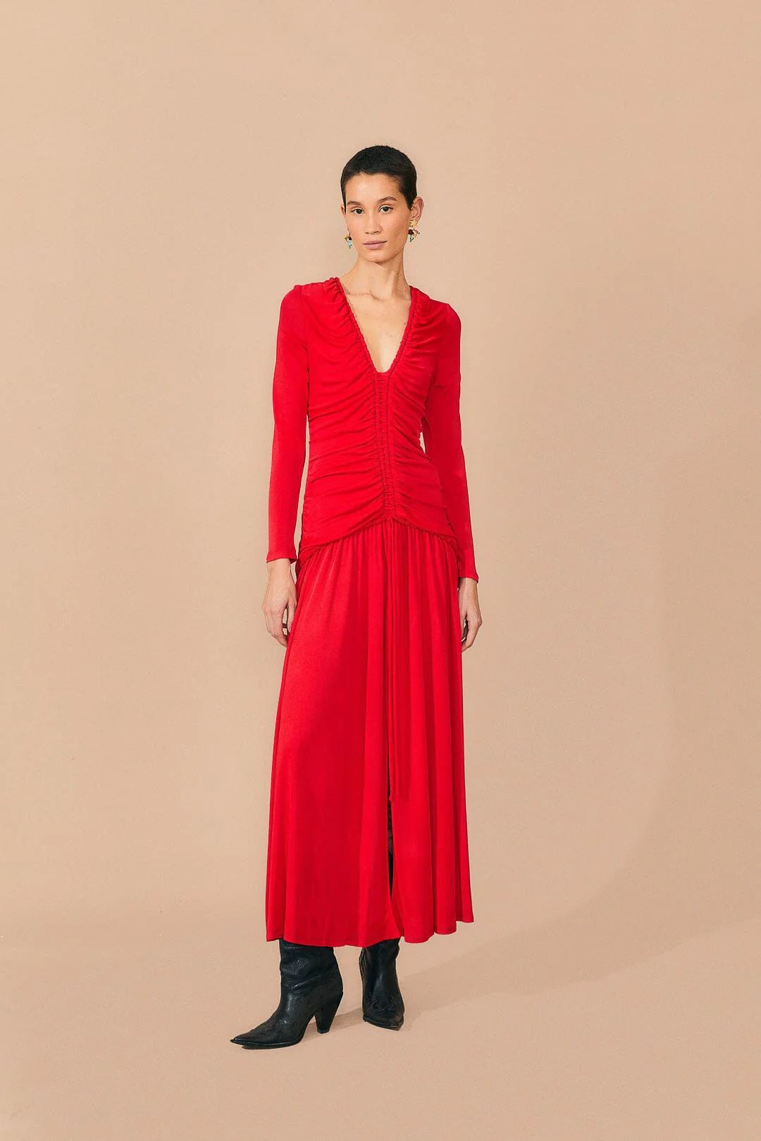red v neckline long sleeve midi dress | FarmRio