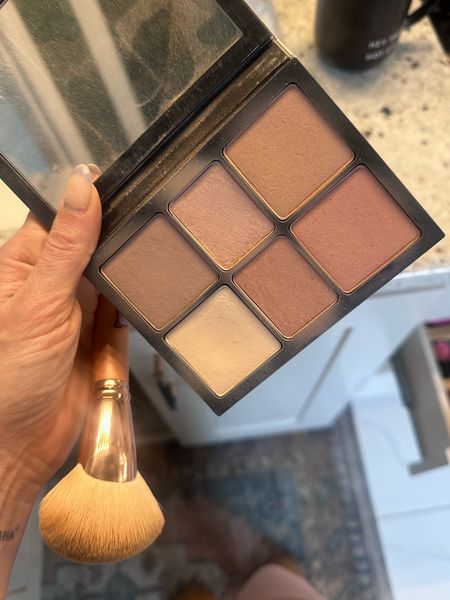 The best face palette for bronzing, highlighting and contouring. And this brush is my favorite to apply it all with. 

#LTKfindsunder50 #LTKbeauty