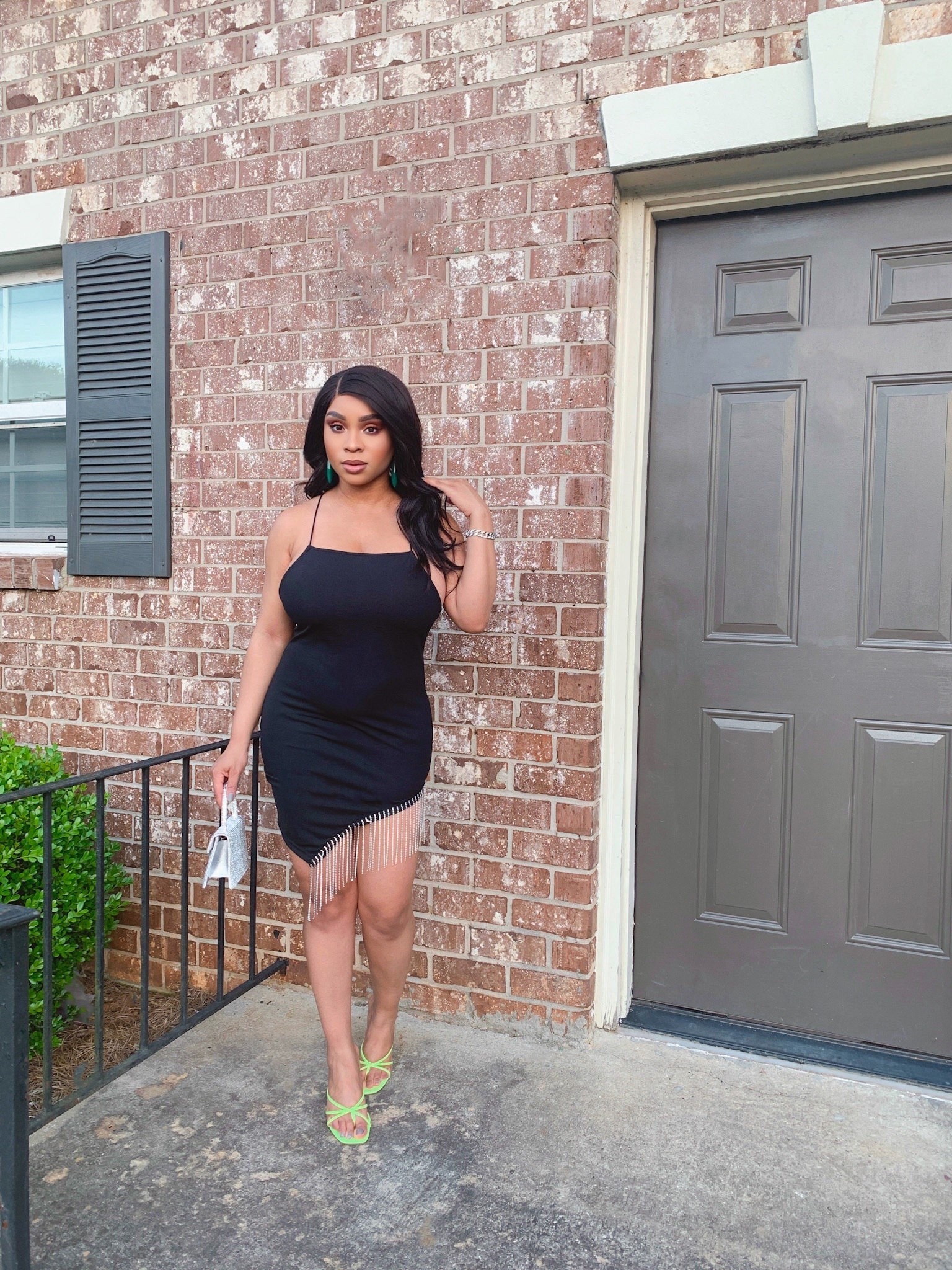 New year is literally next week I can’t believe 2025 is almost over😱. What are your plans for 2026?? I am a firm believer that how you start determines how you will finish 2026. Step into 2026 looking your best and give it your all to get to your next level looking your best while “being strong & courageous”. The one color that accomplish all of these things is a “black dress" with a little sparkle ✨ . 

Scroll down to get yours today!

NYE dress, black dress, women new year outfit, petite dress, women outfit, outfits, women dress, dresses

#LTKGiftGuide #LTKootd #LTKPetite