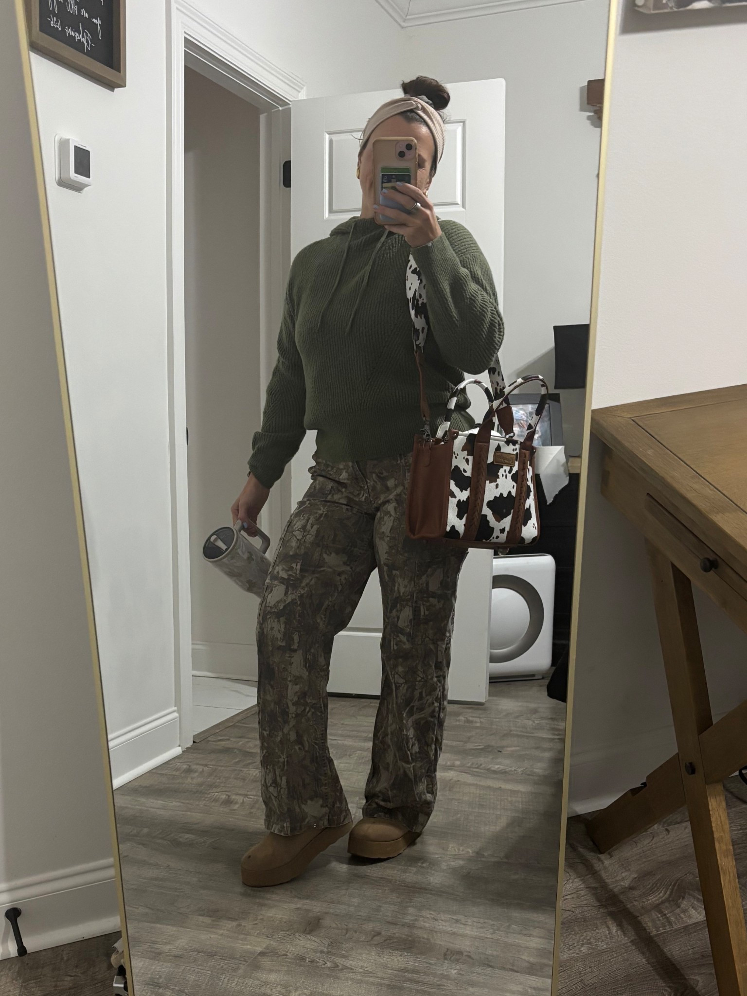 Comfy dinner with friends outfit 

#LTKootd #LTKMidsize #LTKmomlife