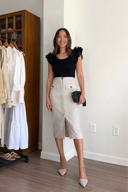 Work to weekend outfit // Top xs / bottoms 00P

- Take 40% off + an extra 15% off at Ann Taylor using the code: FOURTH, sale ends 7/3 

#LTKsalealert #LTKstyletip #LTKworkwear