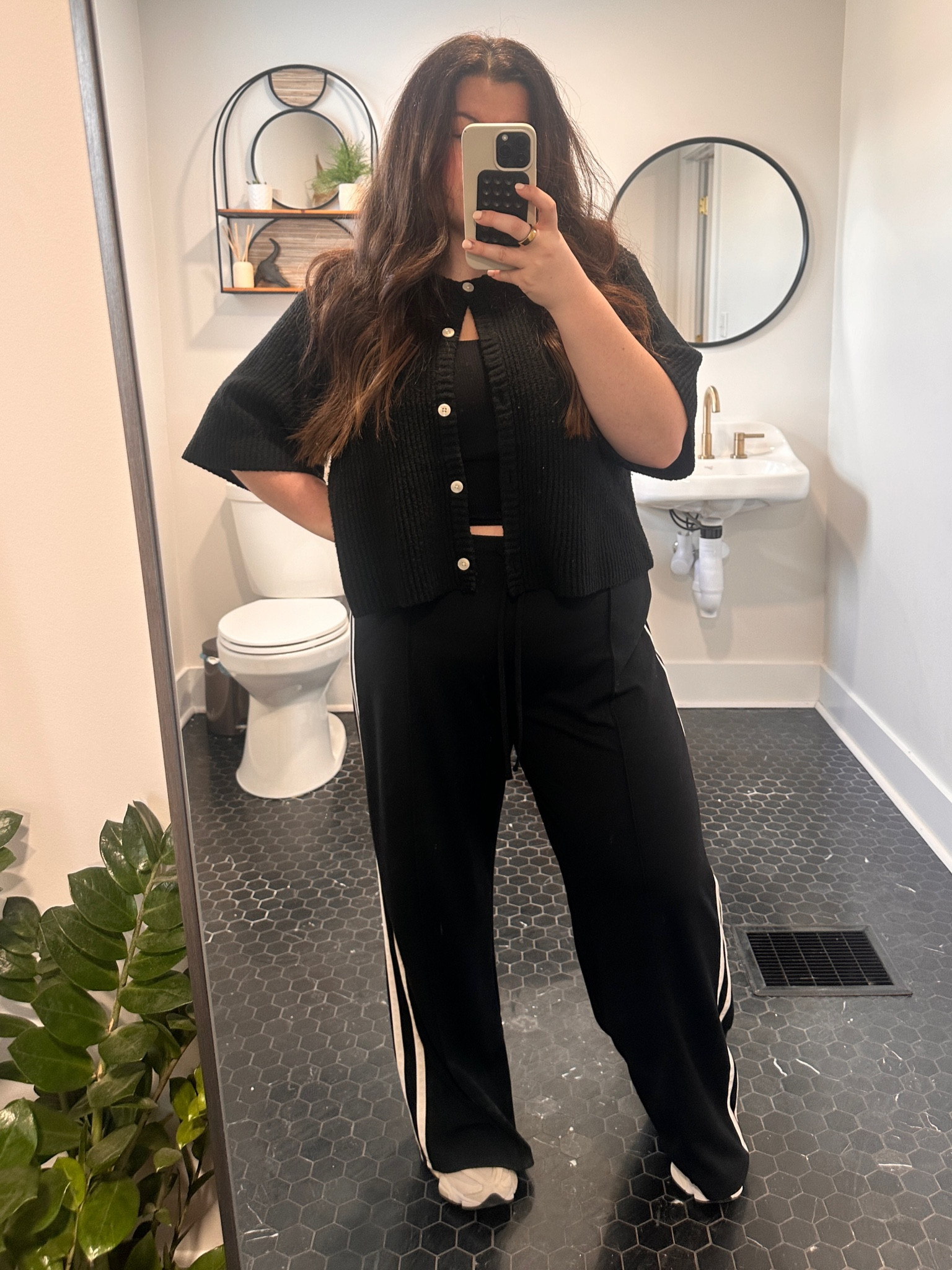 XL in sweater 
L In track pants 
Large in tank 

#LTKWorkwear #LTKStyleTip #LTKMidsize