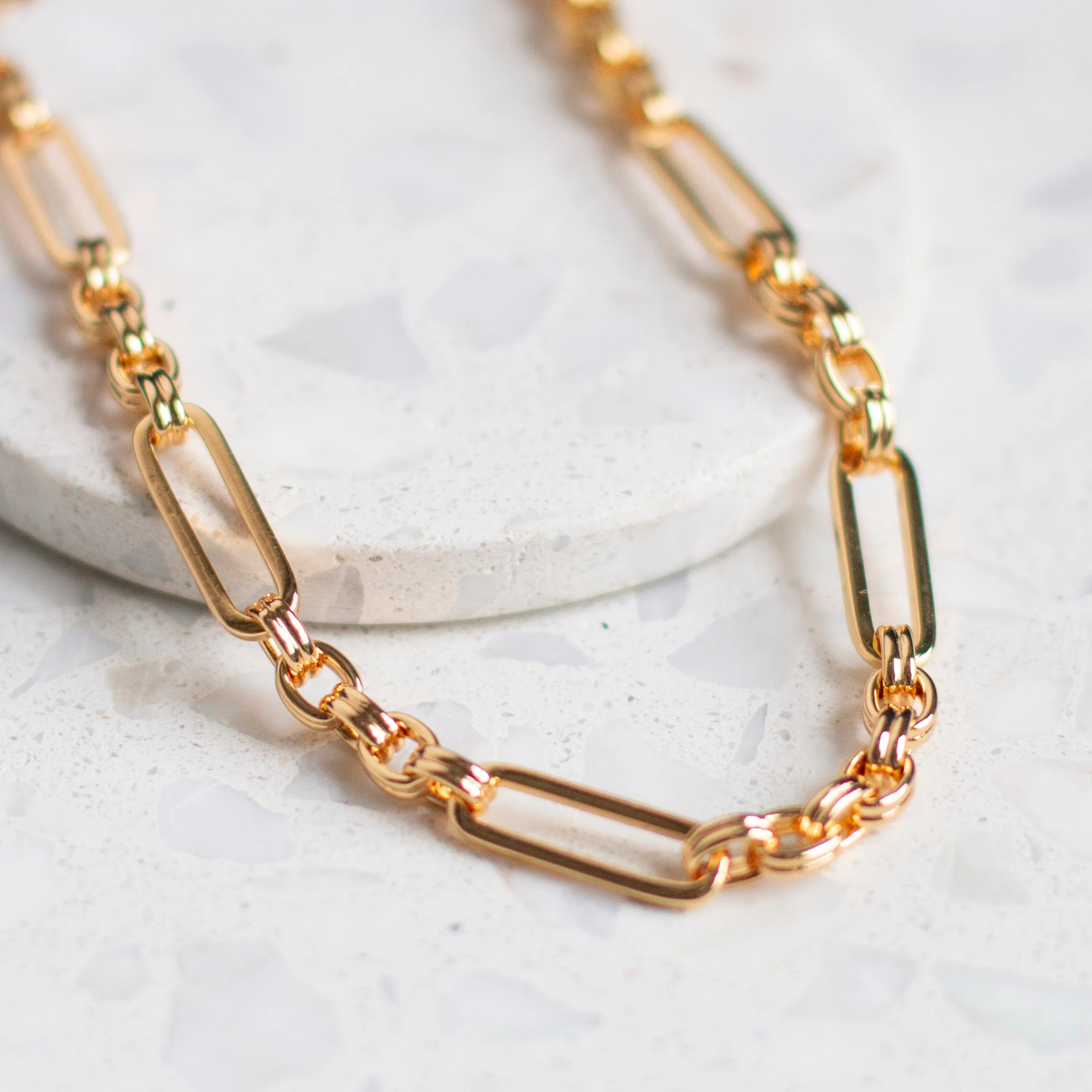 Carolina | Victoria Emerson