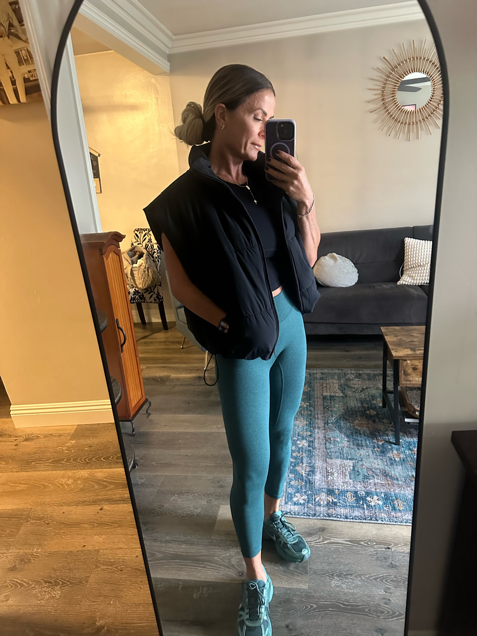 Workout Fit 💚🖤
#alo #nike #ptula

#LTKFitness #LTKStyleTip #LTKActive