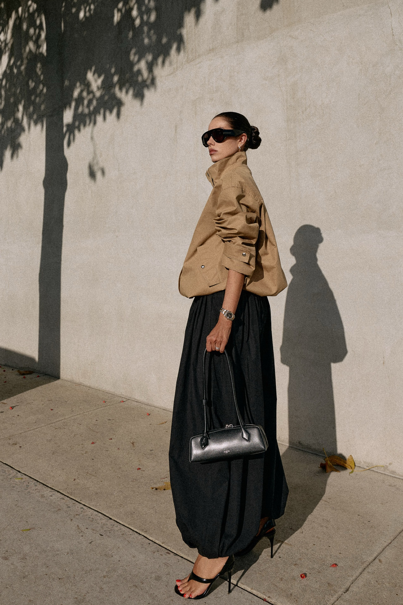 All I want to wear right now are balloon pants and funnel neck jackets 🖤🍂

#LTKItBag #LTKStyleTip #LTKShoeCrush