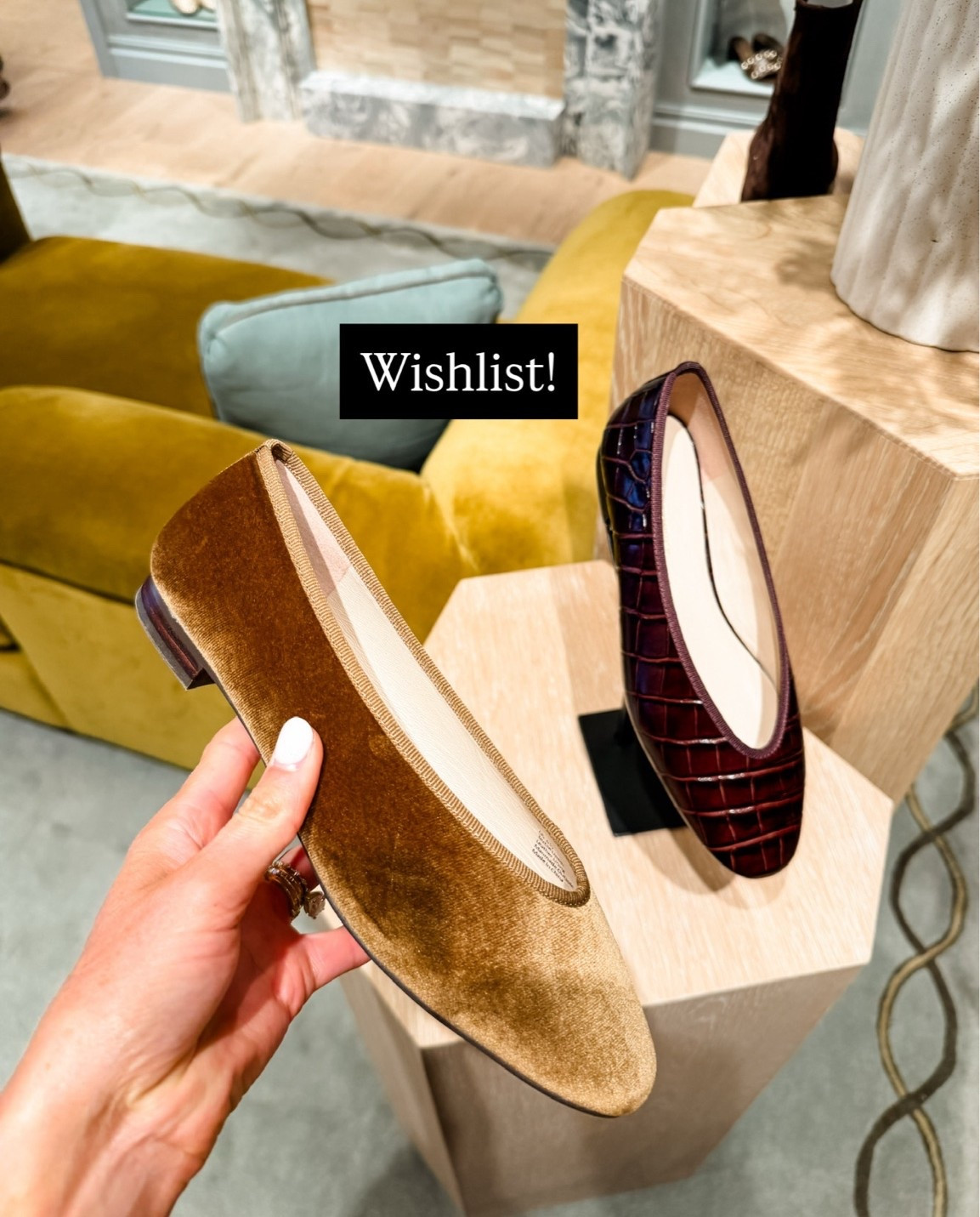 These ballet flats are literally stunning! I love the different textures & colors - these are on my wishlist!

Loverly Grey, Tuckernuck, fall shoes, ballet flats

#LTKSeasonal