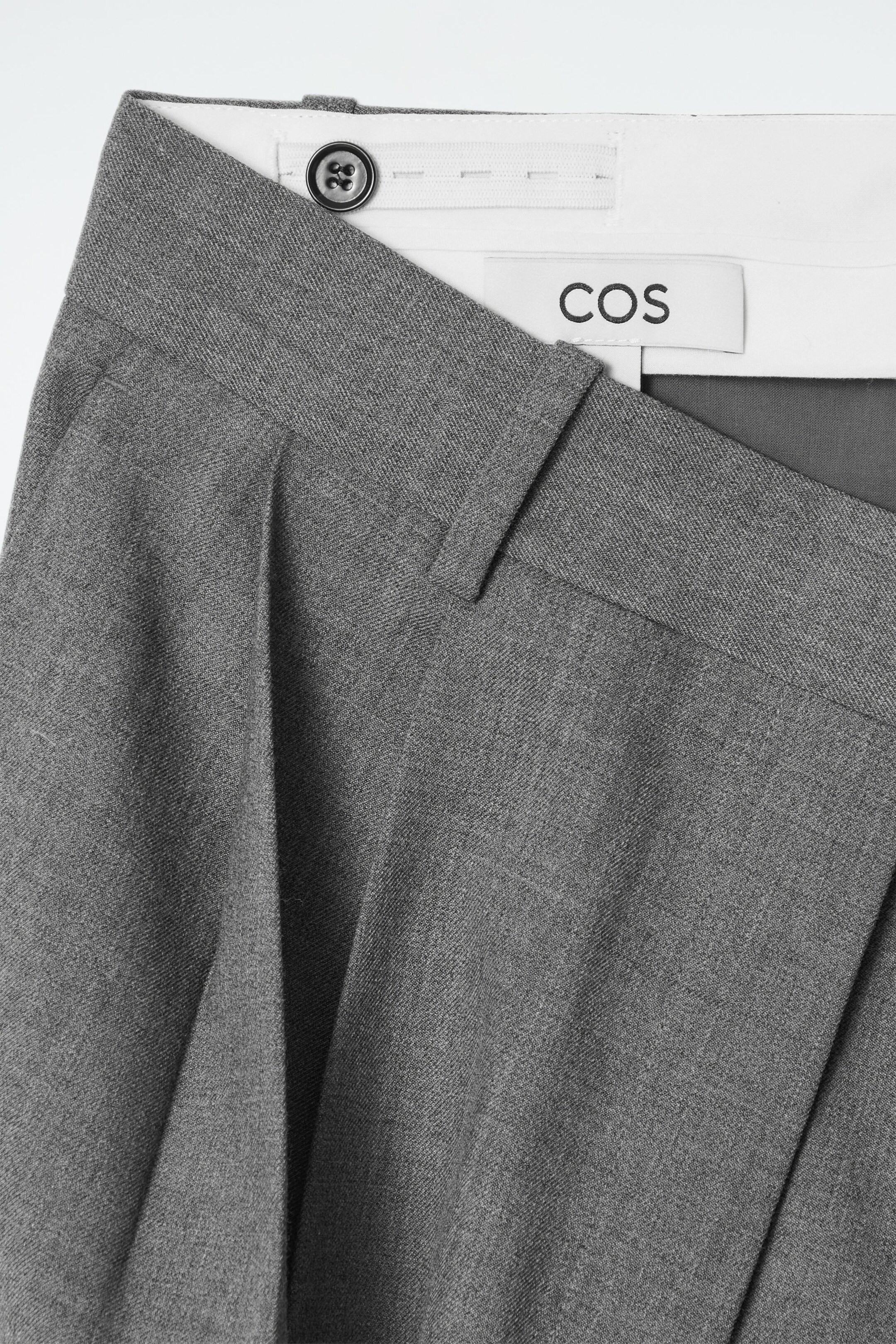 PANTALON LARGE EN SERGÉ DÉCONTRACTÉ - GRIS | COS (EU)