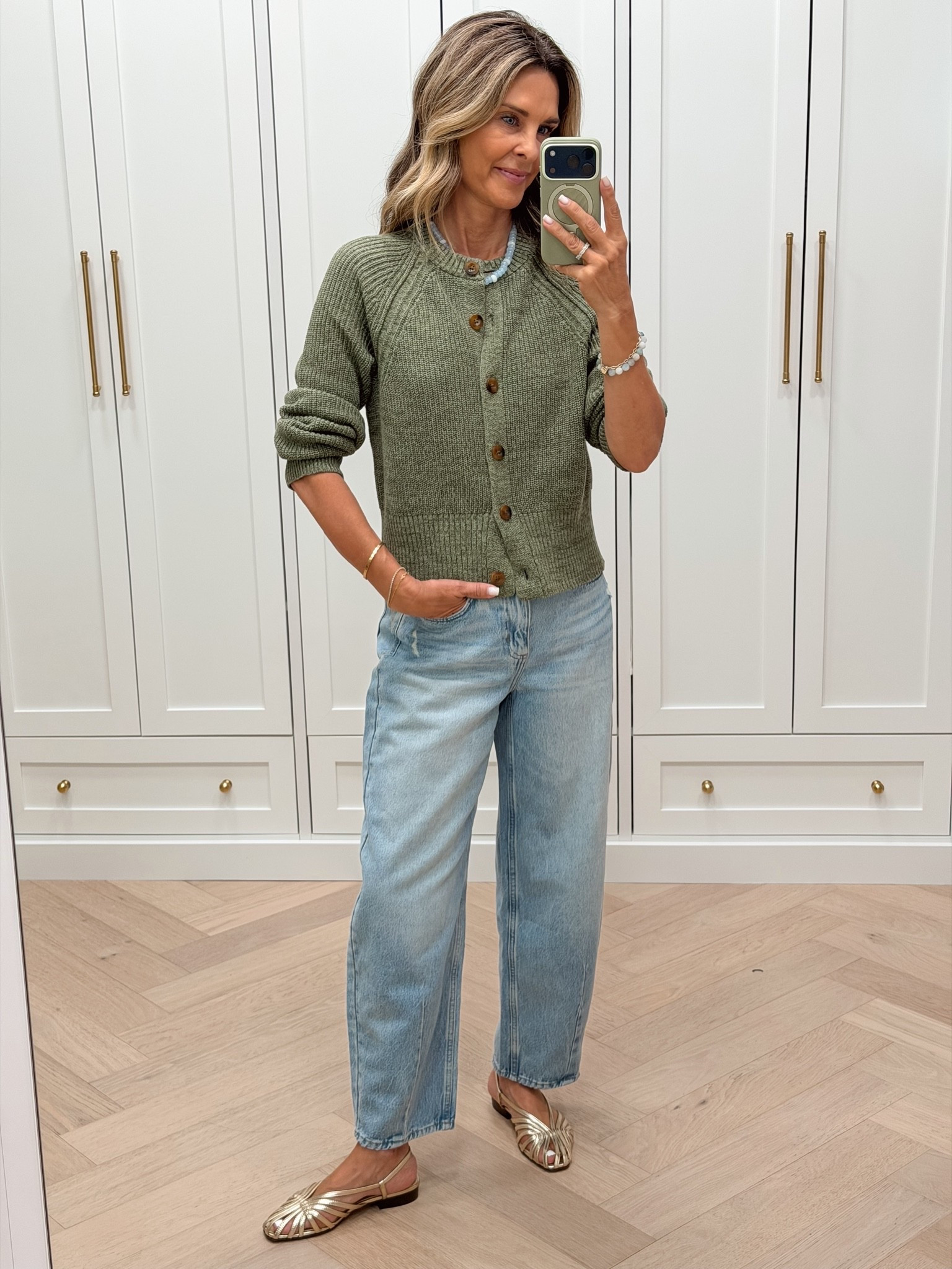 I’m 5’6’’
-cardigan wearing size S
-jeans TTS both from @Target

#LTKootd #LTKOver40 #LTKSeasonal