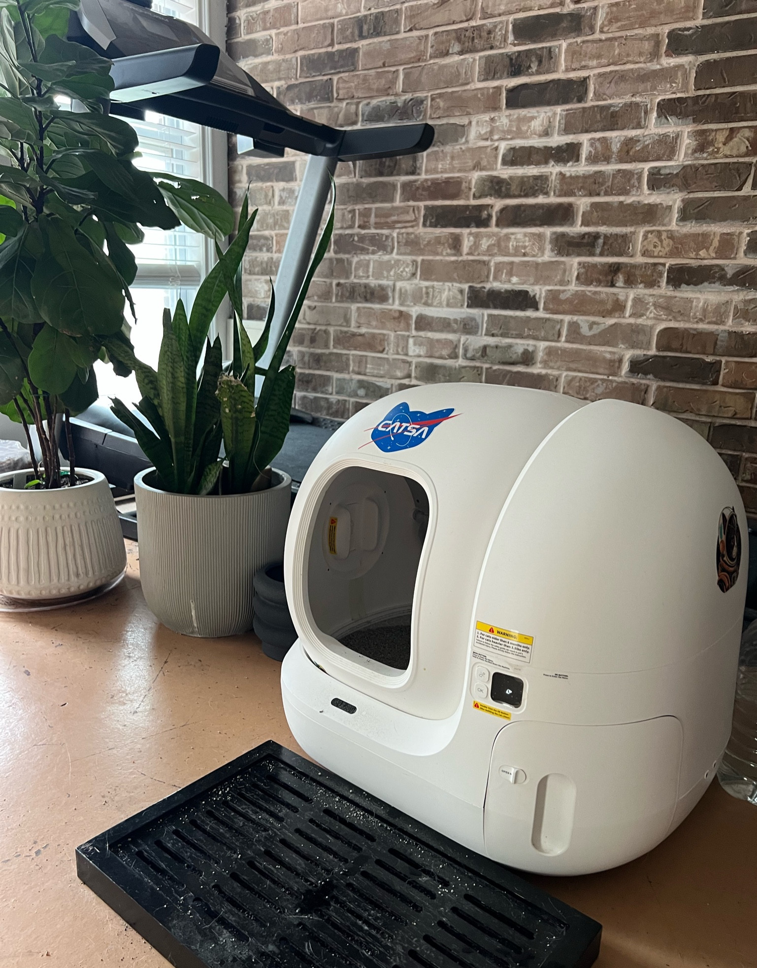 The best litter box ever.. it’s helped me so much with cleaning out the litter box all I do is change the trash bag every two weeks and that’s it! It scoops and dumps the rest in the bag for me 

#LTKhome #LTKsalealert