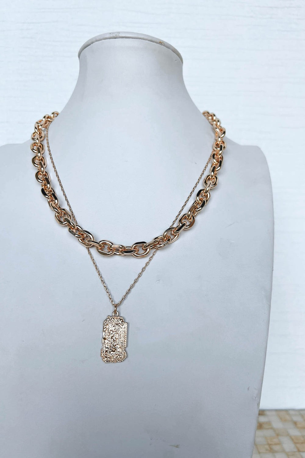 Different Layers Necklace | Vestique