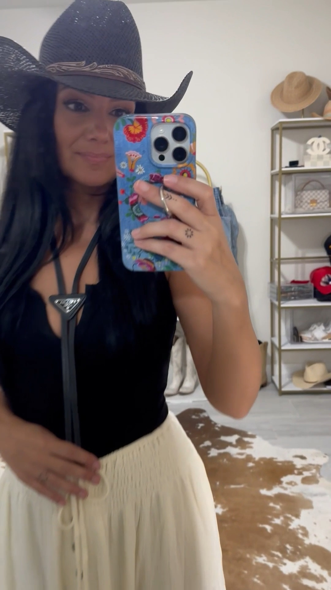 Maxi skirt smallest sz, very stretchy waist with drawstring, lined. 


#LTKStyleTip #LTKSeasonal