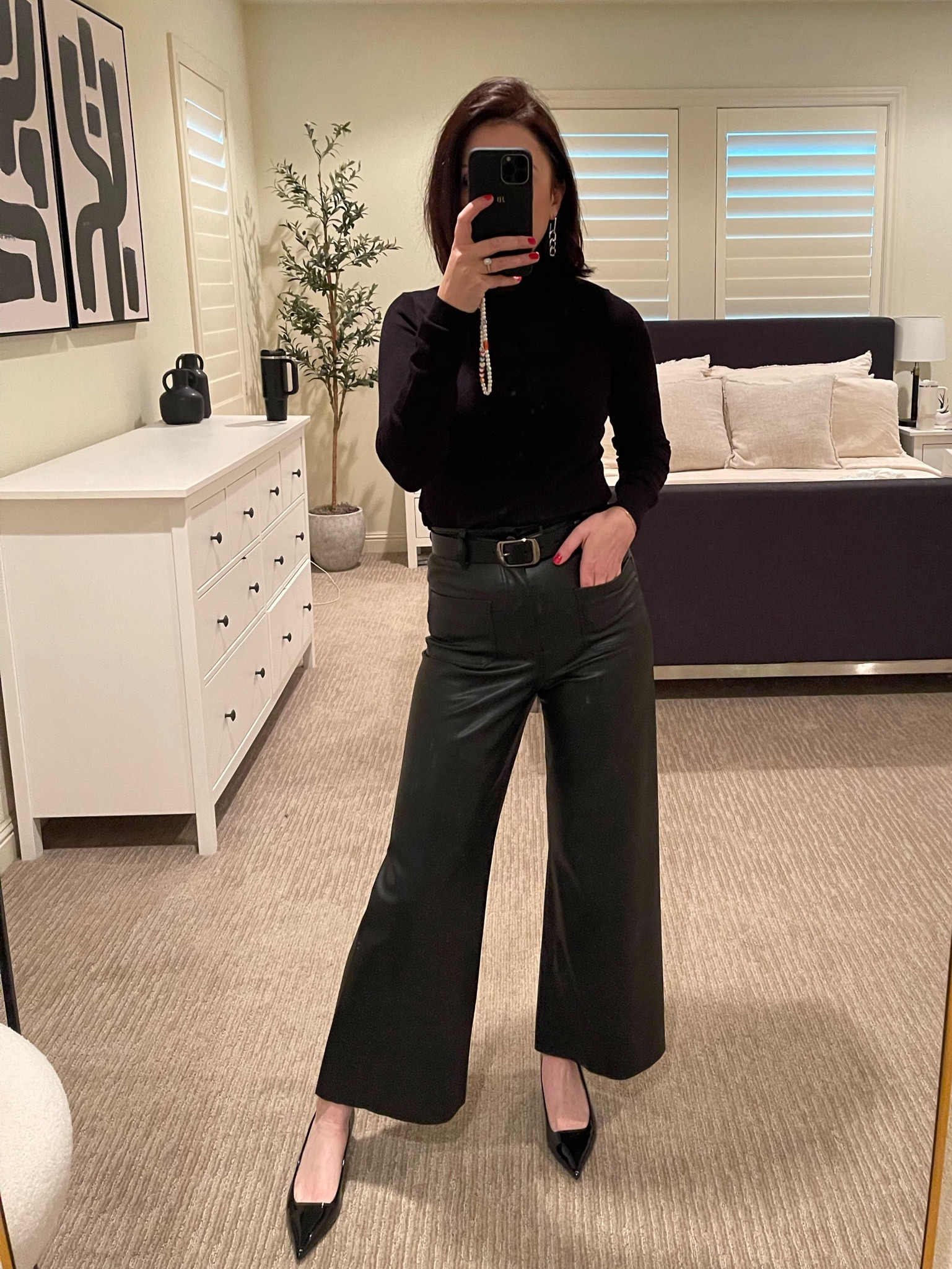 Night out at the ballet perfect for New Year’s Eve when you don’t have sparkle! Wear all black ✨

Black turtleneck 
Black belt black leather pants 
Silver accessories
Black pointed heels 

#LTKstyletip #LTKSeasonal #LTKparties
