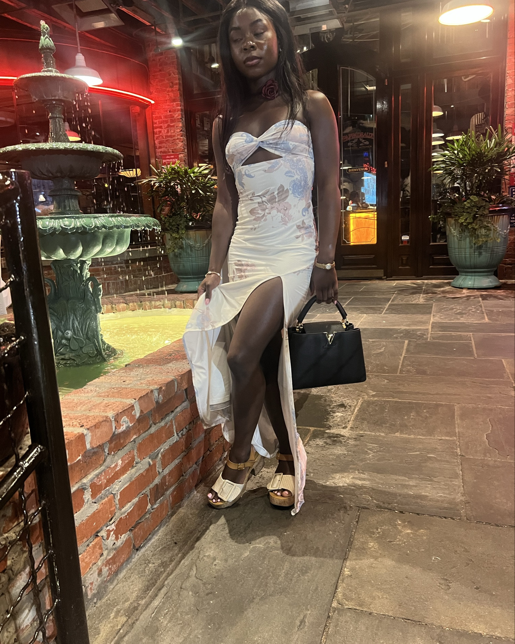 Dinner date dress⭐️

-Flowy summer time dress

#LTKStyleTip #LTKParties #LTKMidsize