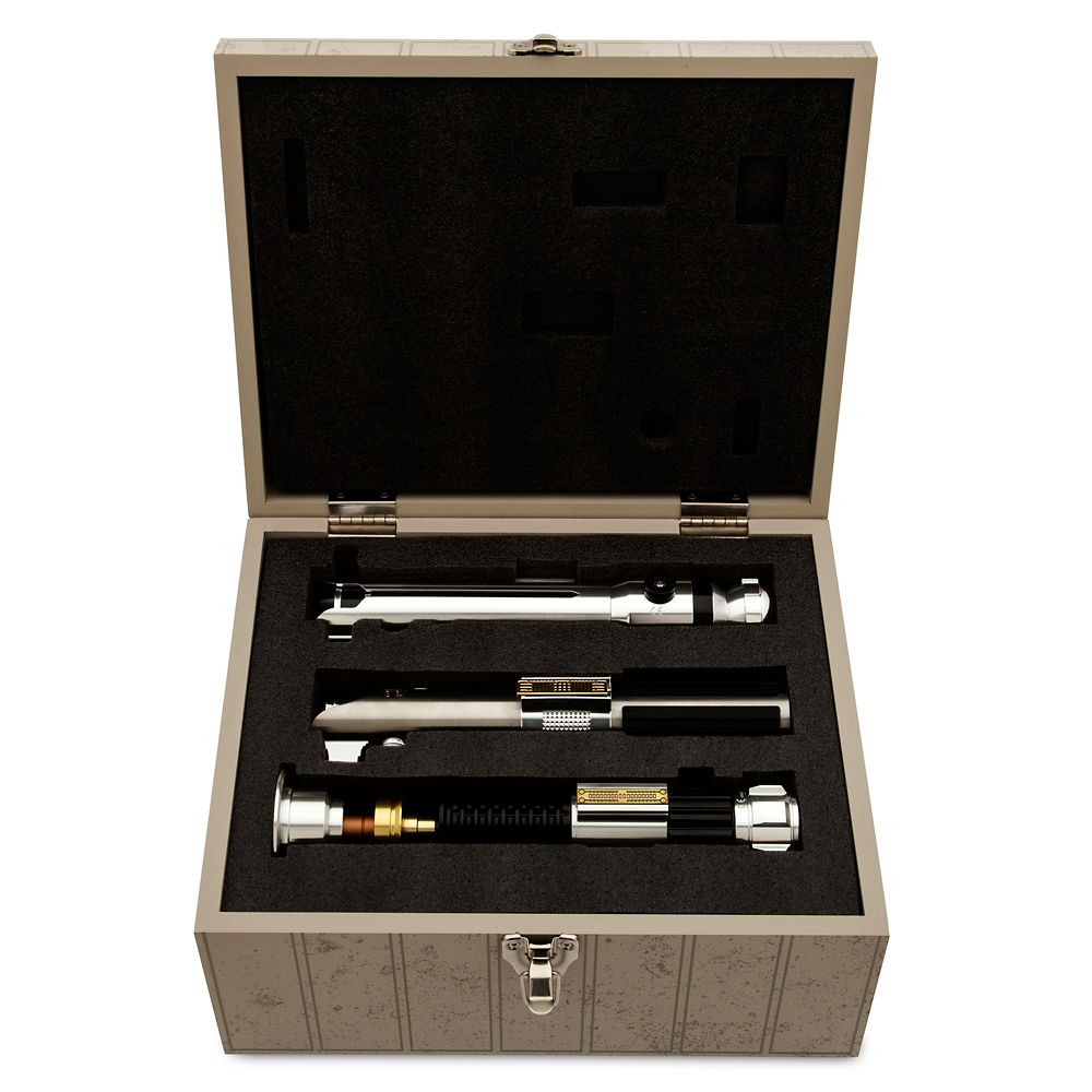 Star Wars: The Clone Wars LIGHTSABER Hilt Set – Limited Edition – Unsigned | Disney Store