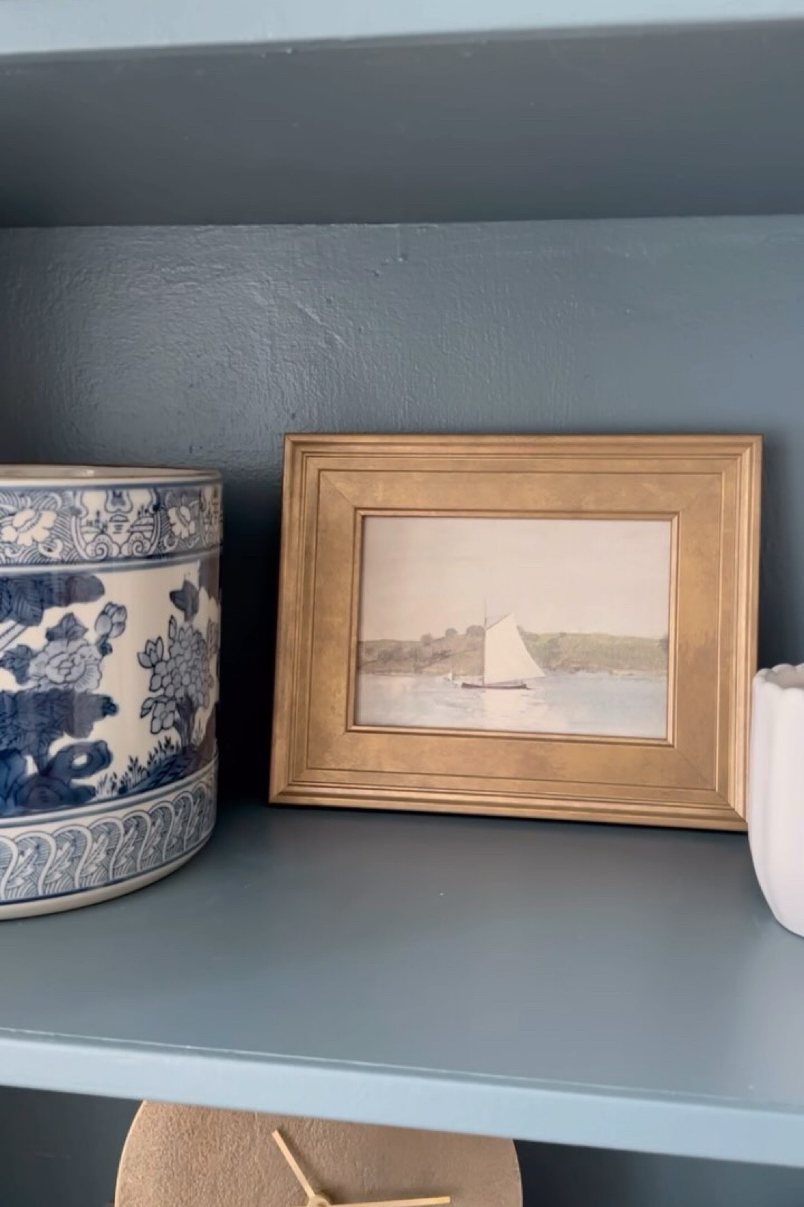 DIY vintage canvas art from digital prints ✨ I ordered this paper in March and have been meaning to get around to this…when I tell you it only took 5 minutes, I kick myself for waiting so long! The texture it brings to any art or family photo is so good! Add it to an affordable frame and you’re all set, right from your home printer. Want to shop the paper and this digital art download?  Comment SHOP below to receive a DM with the link to shop ⬇ https://liketk.it/4N06u
•
•
•
#vintagestyle #vintageartwork #digitalartprint #diyframedart #diyhomedecor #diyhomedecorating #diyhome #homedecor #classichomedecor #affordablehomedecor #classicstyle #shelfstyle #traditionalhome