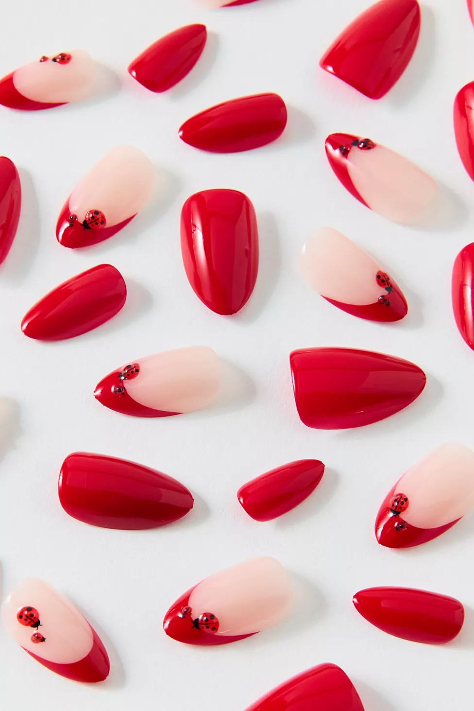 Celebritips Press-On Faux Nail Set | Urban Outfitters (US and RoW)