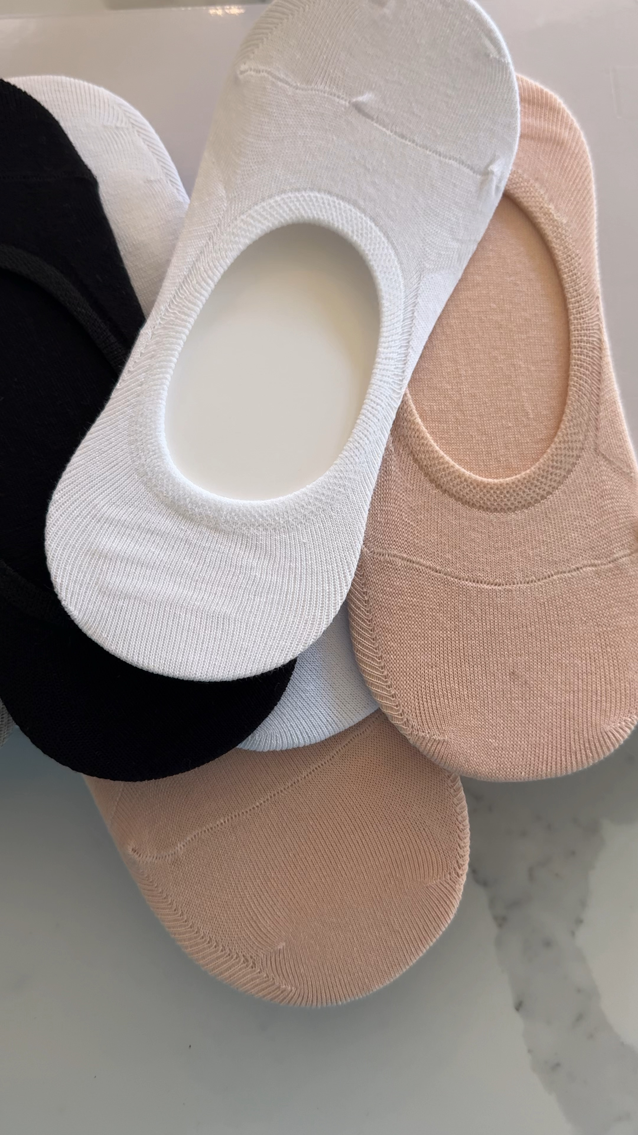 Amazon No Show Socks

Amazon find  Amazon fashion  womens fashion  womens style tip  no show socks  