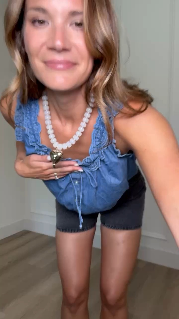This denim on denim look is one of my favorite outfit combinations right now. The relaxed fit makes it easy to wear, and it’s an effortless look you can dress up with heels or keep casual with sneakers all season long.

Tall girl outfits, Denim on denim, Canadian tuxedo, Denim shirt outfit, Wide leg jeans, Tall friendly clothing, 6 foot style, Casual outfits, Everyday fashion, Fall transition outfits, Denim trends, Stang and Co

#LTKootd #LTKSeasonal #LTKTall