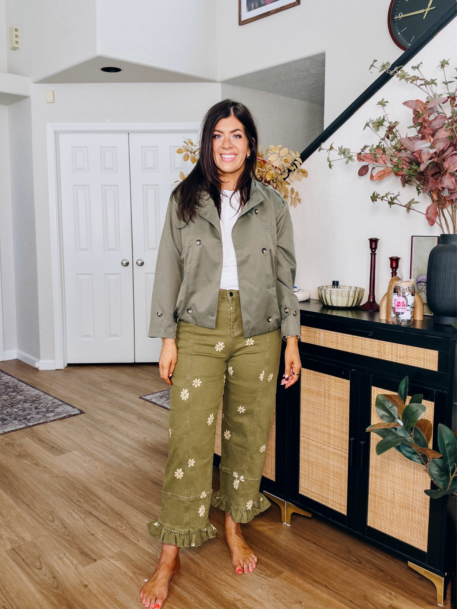 Fall fashion
Medium jacket
Large pants