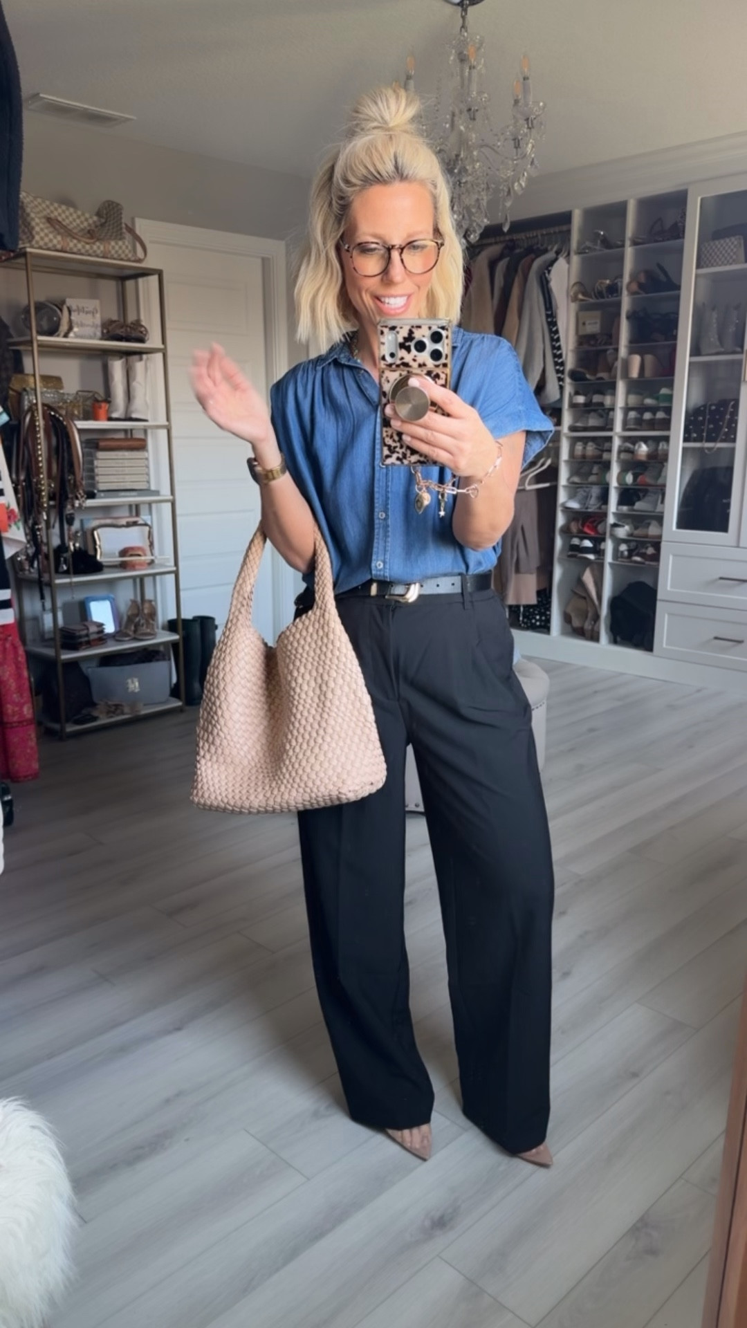 Comfy trouser pants that are super trendy right now and comfy!!!!
⬇️⬇️⬇️
Top small
Pants size 4 (run big - need to size down to a 2)
Heels sized up 1/2 size 

#LTKSeasonal #LTKSaleAlert #LTKWorkwear