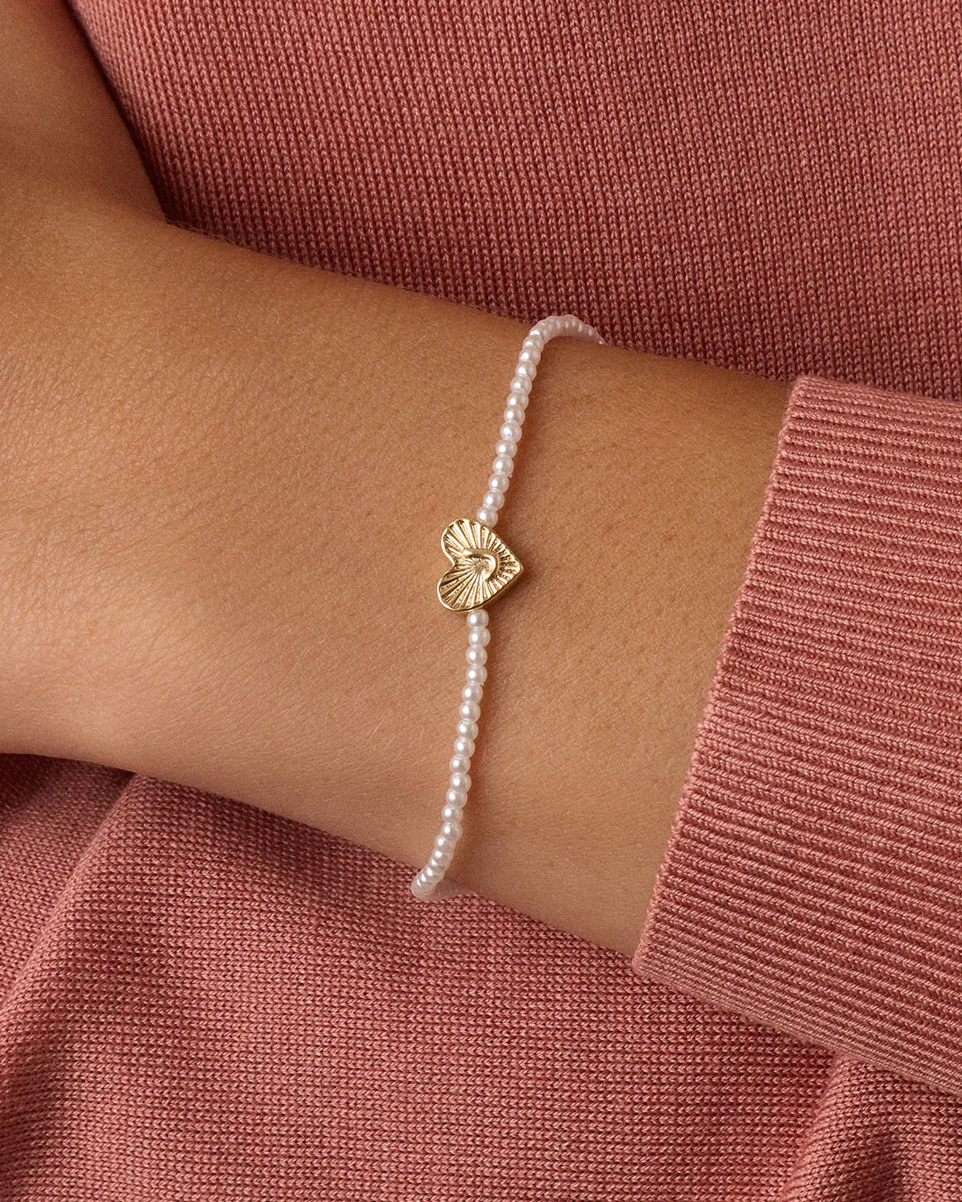 Pearl Vintage Heart Alphabet Bracelet | gorjana