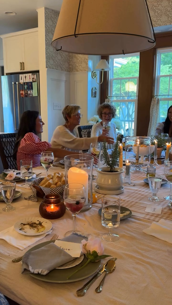 If you can relate to this, then we’d probably be friends! 🤗

-

#RomanticizeTheOrdinary #HomesWithHeart #LivedInHome #IntentionalLiving #GatheredHome