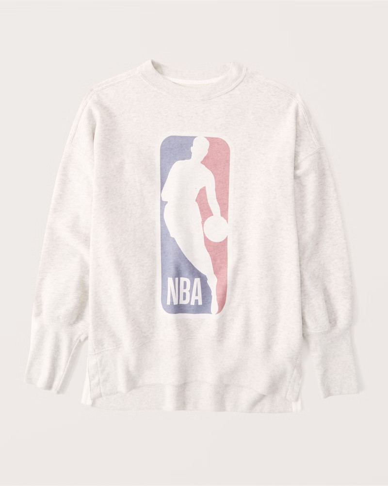 Boyfriend Crew NBA Graphic Sweatshirt | Abercrombie & Fitch (US)
