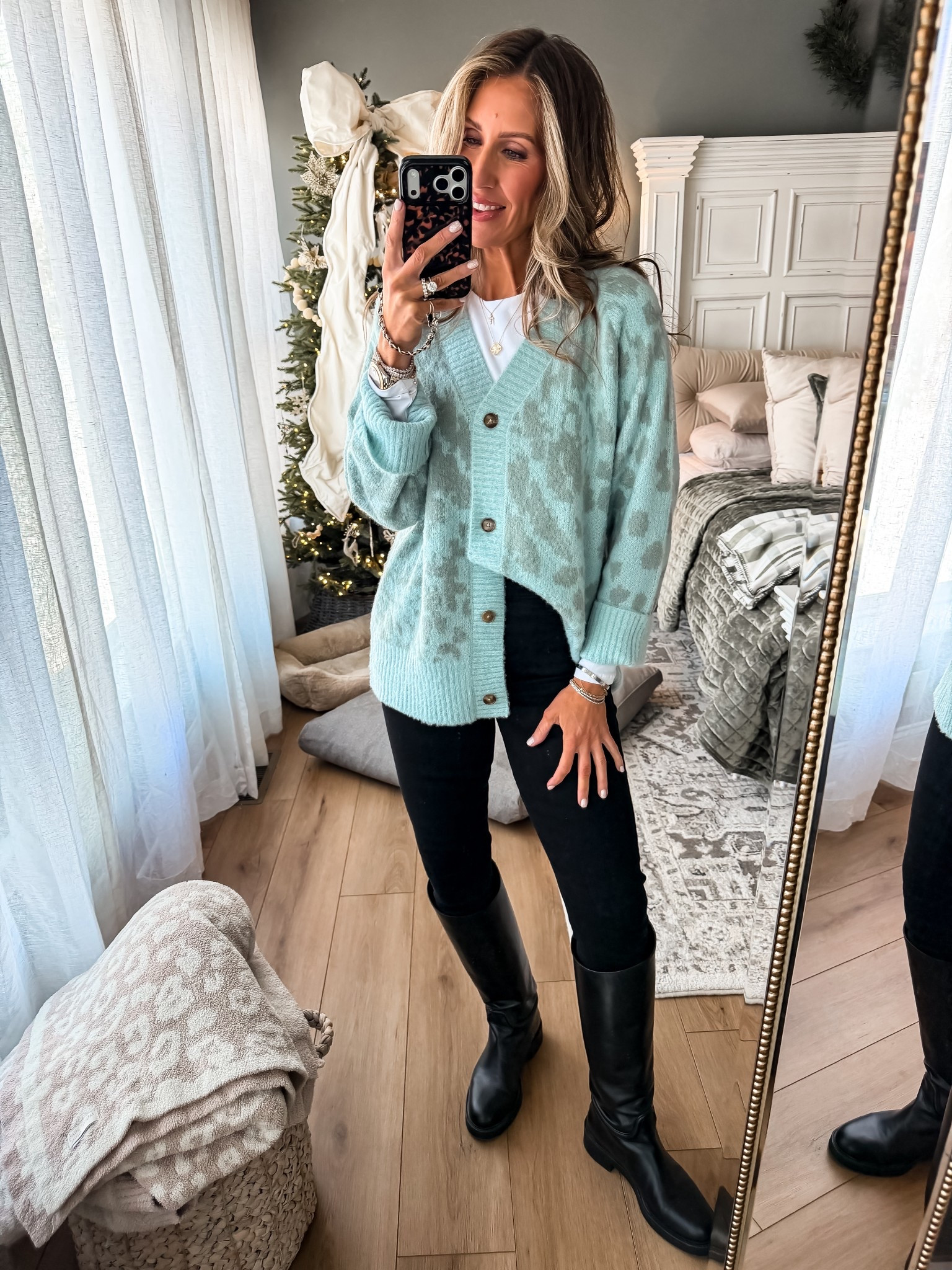 Long sleeve size medium 
Cardigan size medium 

#LTKHoliday #LTKOver40 #LTKmomlife