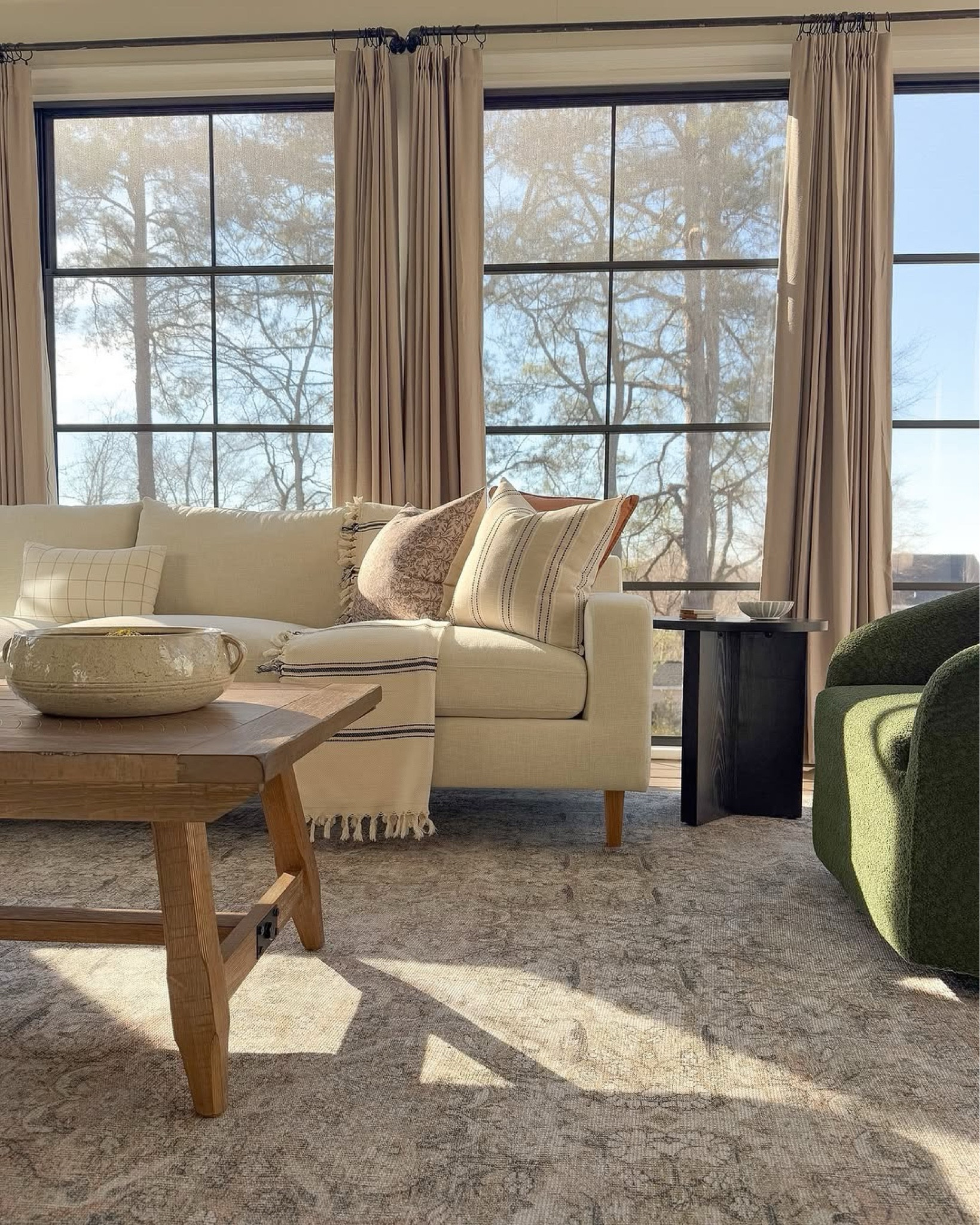 Living room
 

#LTKStyleTip #LTKHome #LTKFamily