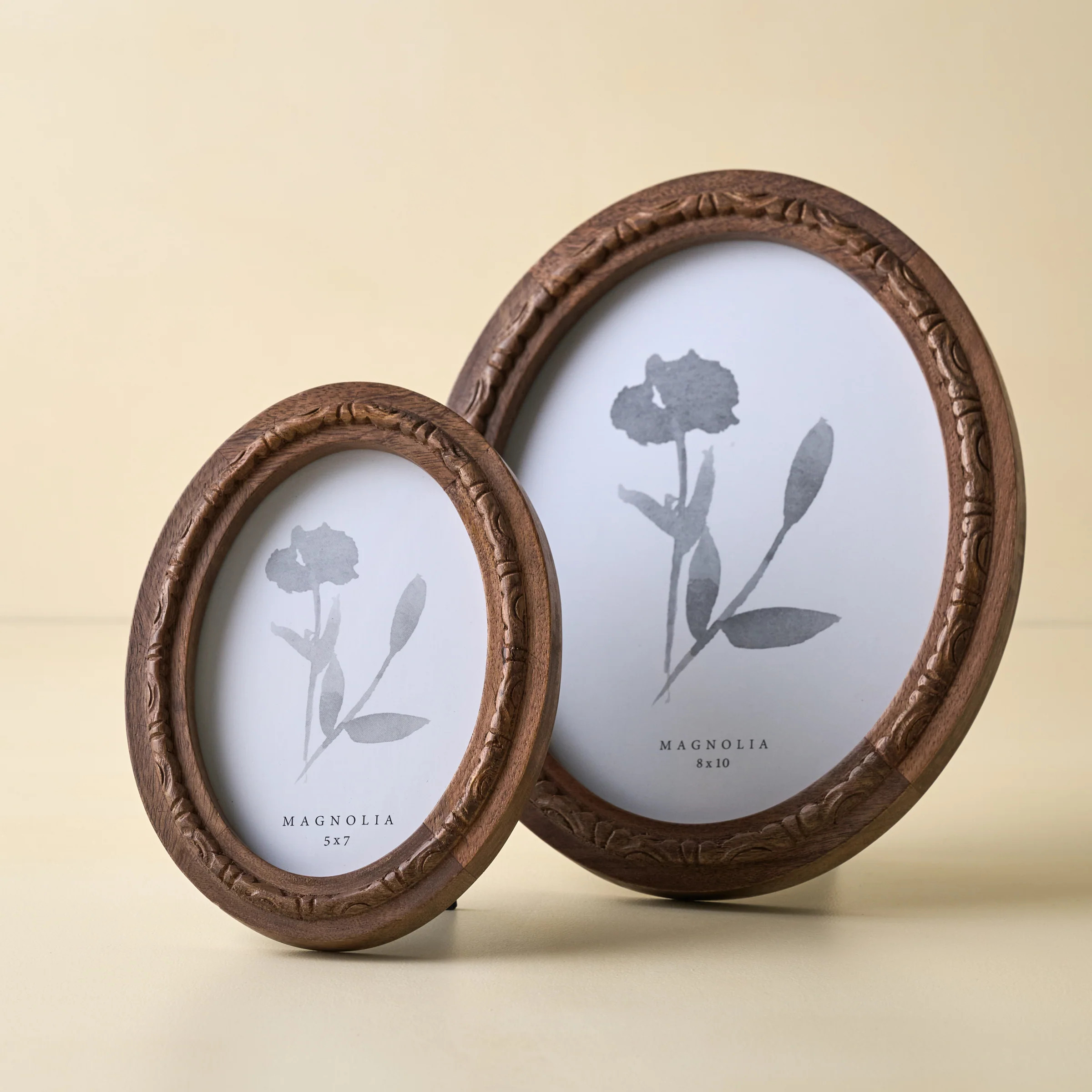 Caroline Carved Wood Oval Photo Frame | Magnolia