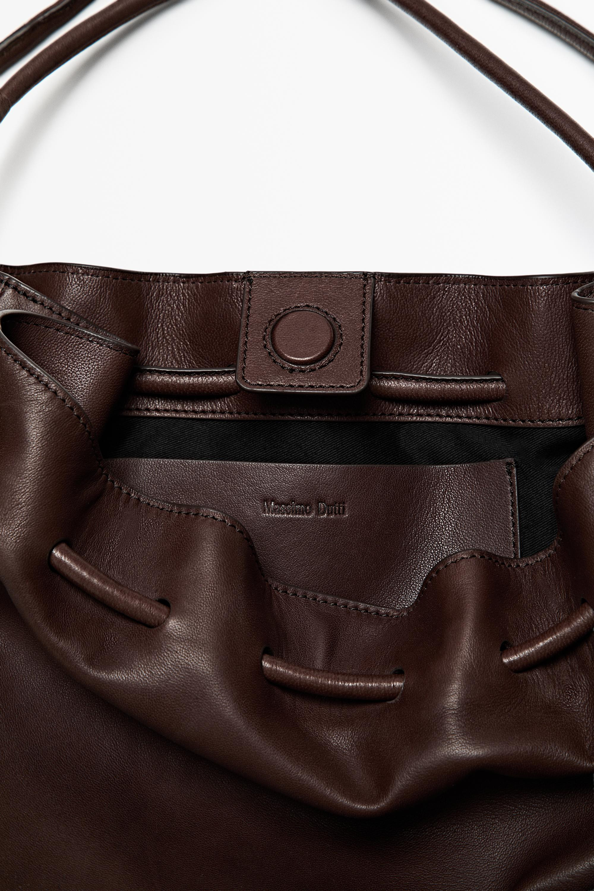 Tasche mit Volant aus Nappaleder | Massimo Dutti DE