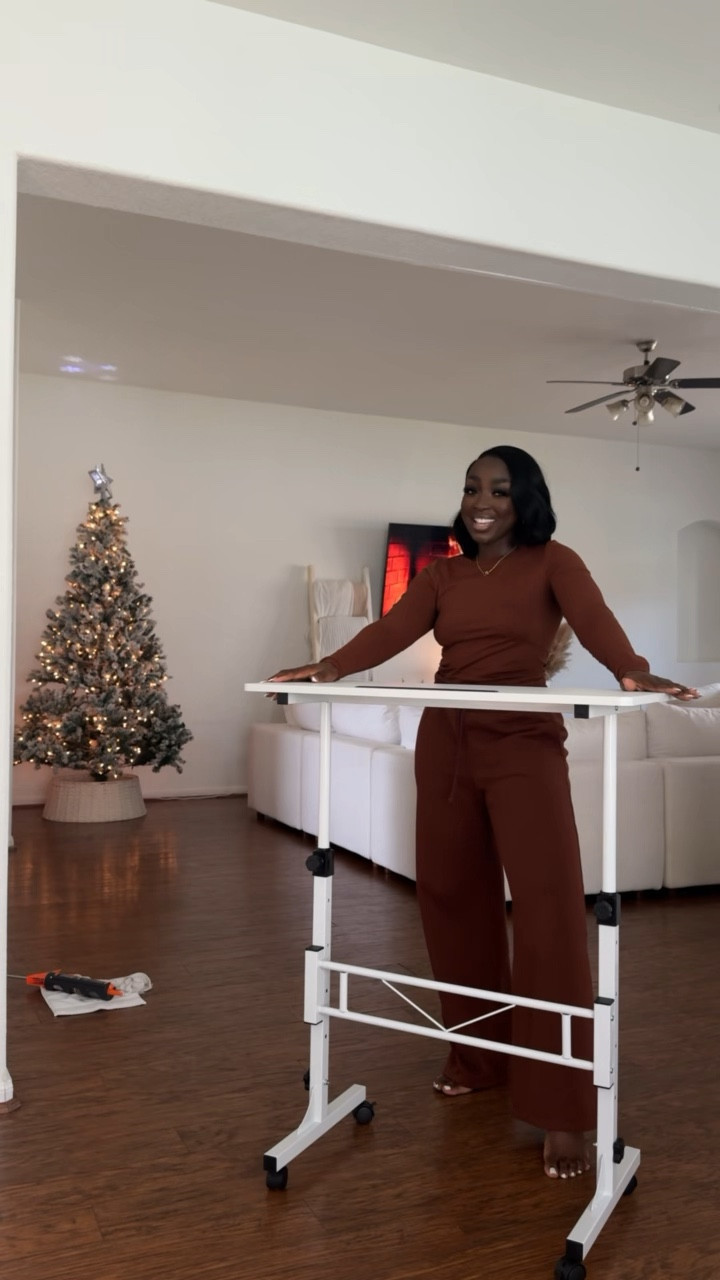 I got a rolling desk and now I don’t know how to act! 

#LTKFindsUnder100 #LTKHome