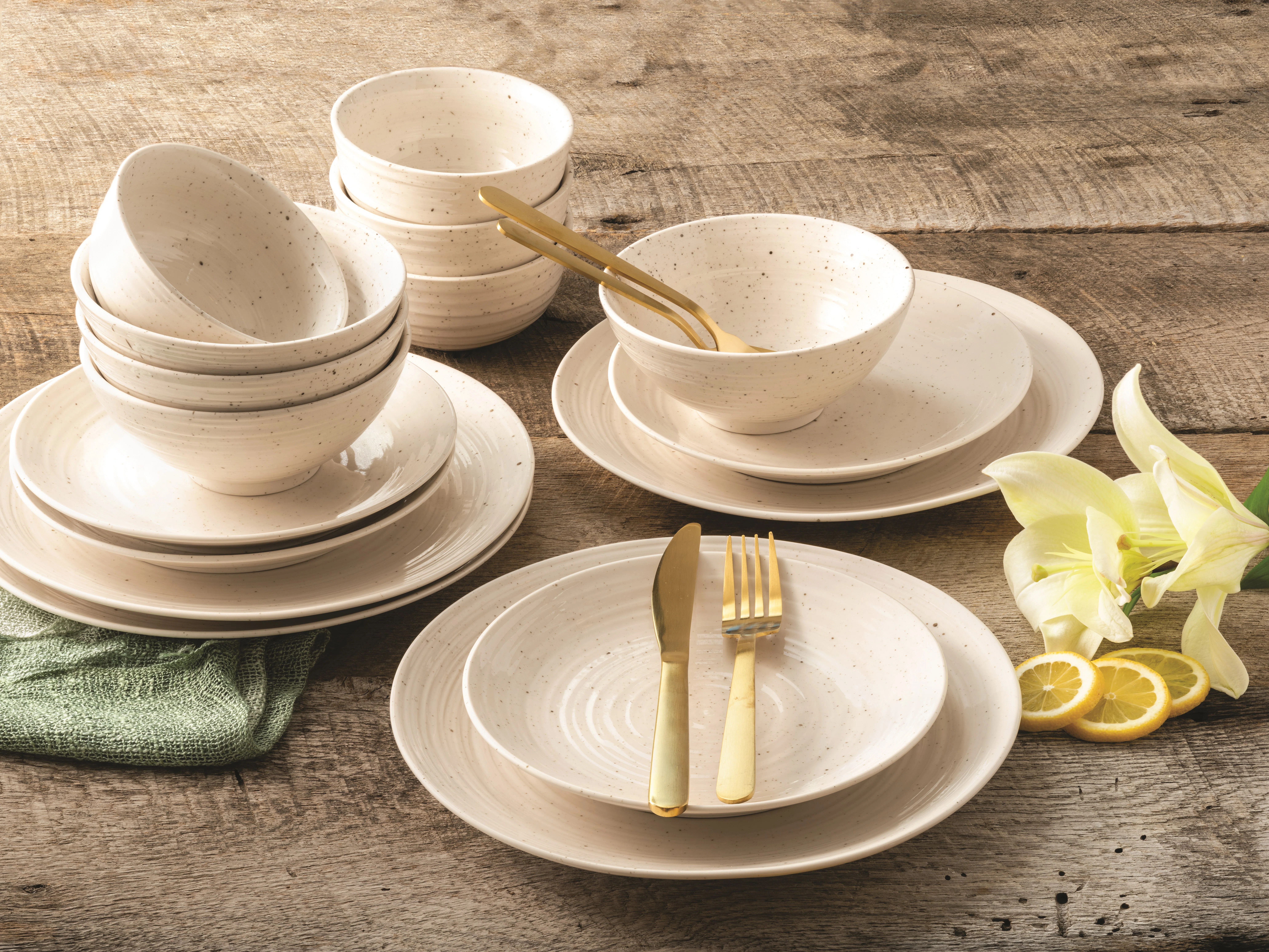 Siterra Artist's Blend Stoneware 16 Piece Dinnerware Set - Service for 4 | Joss & Main