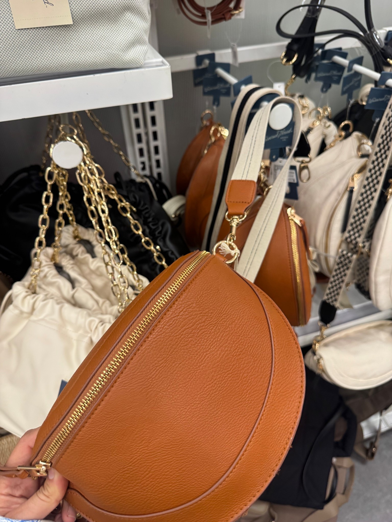This bag is so good.  I love that it’s structured and the color is perfect for spring! 

#LTKFindsUnder50 #LTKSpringSale #LTKSeasonal