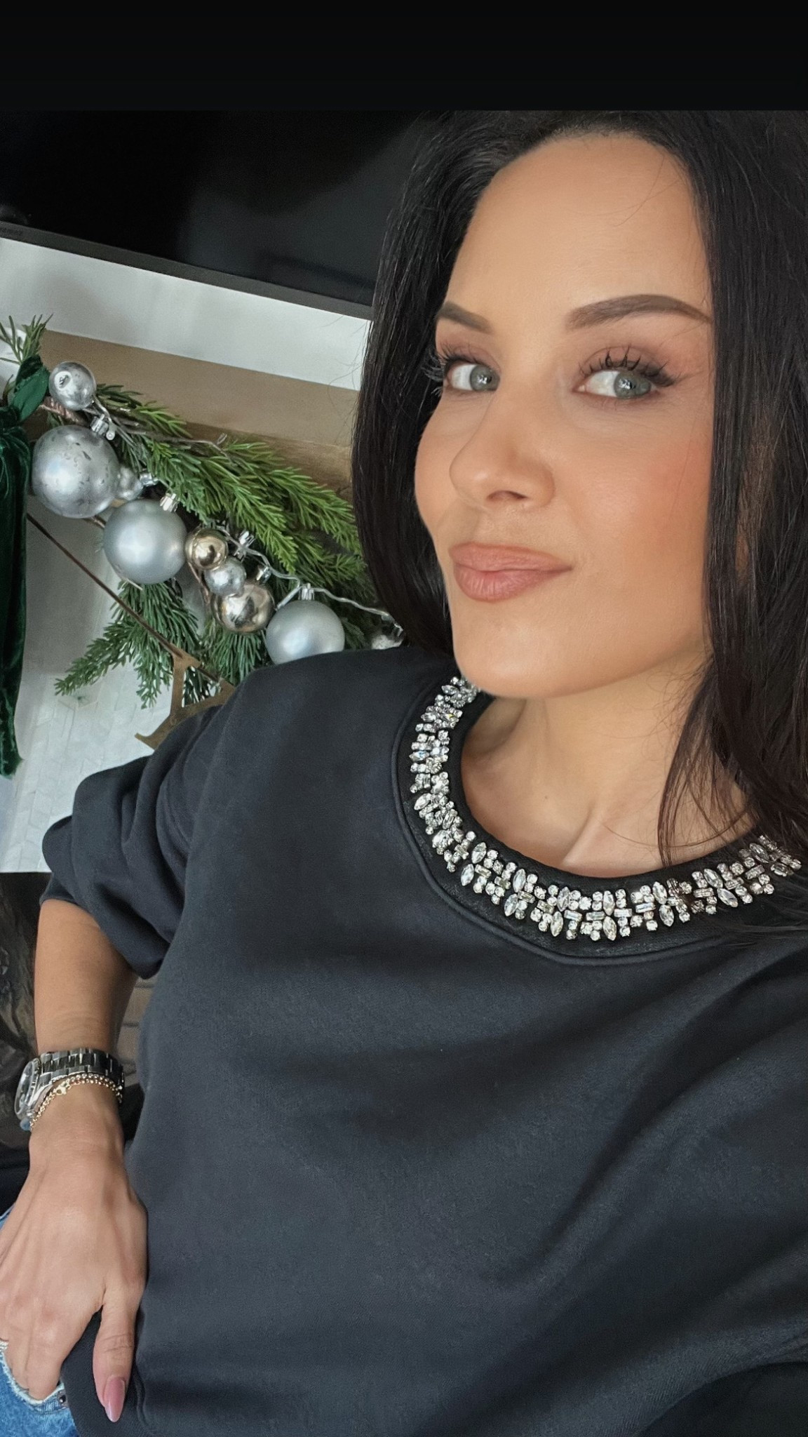 The cutest holiday sweatshirt now on major sale I’m wearing an extra small

#LTKHoliday #LTKSeasonal #LTKSaleAlert