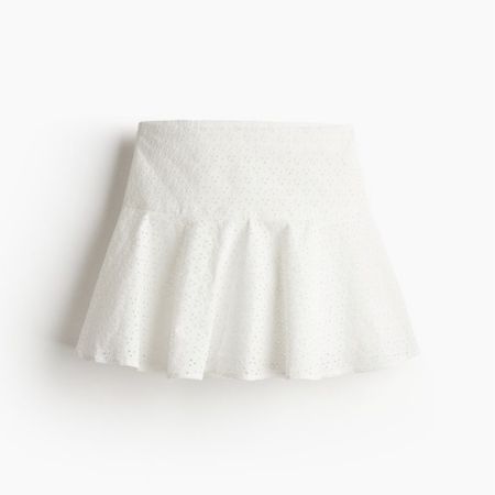 White eyelet mini skirt 

#LTKSeasonal #LTKstyletip #LTKfindsunder50
