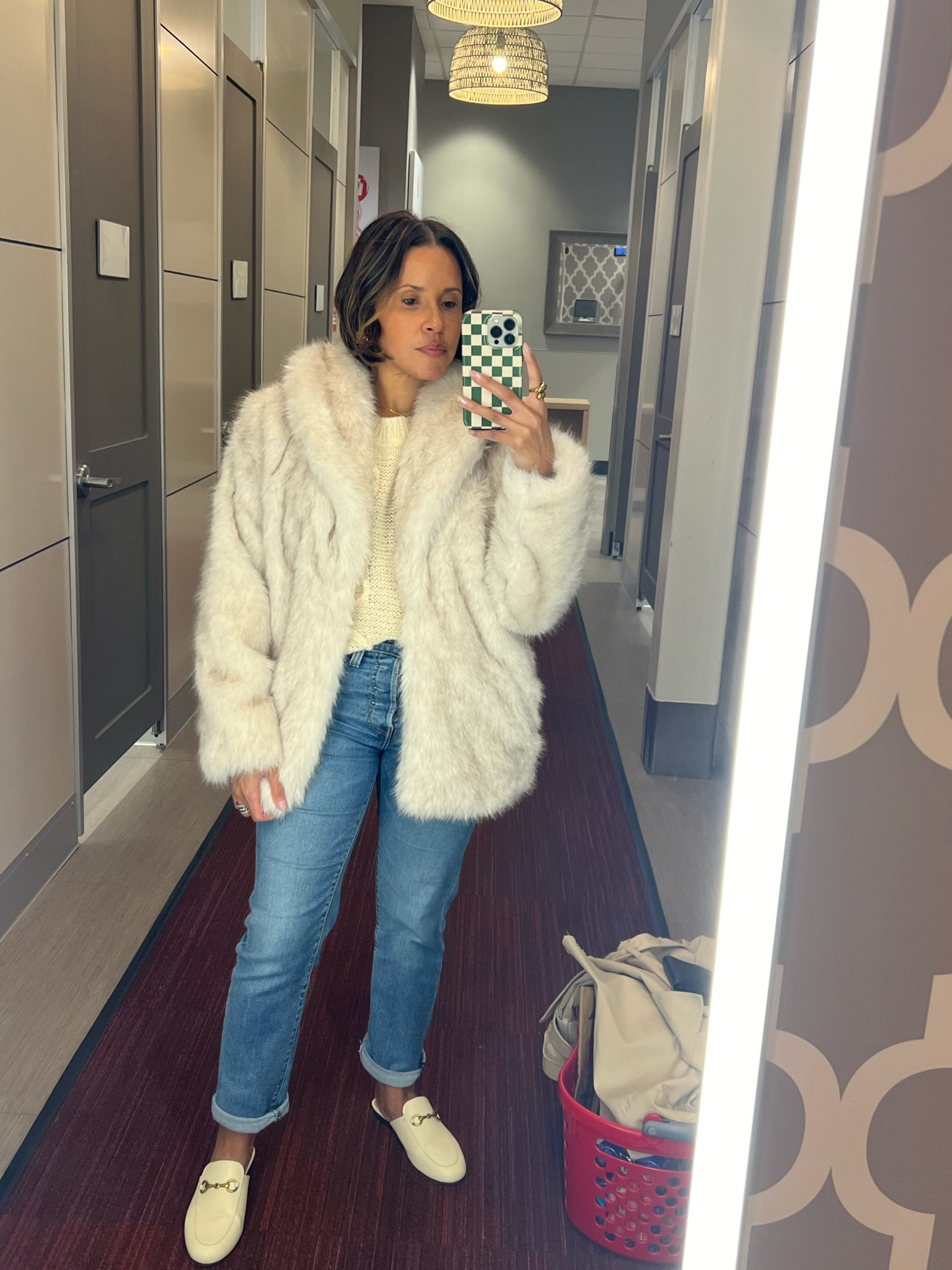 Ivory fur from Target

#LTKFindsUnder50 #LTKStyleTip