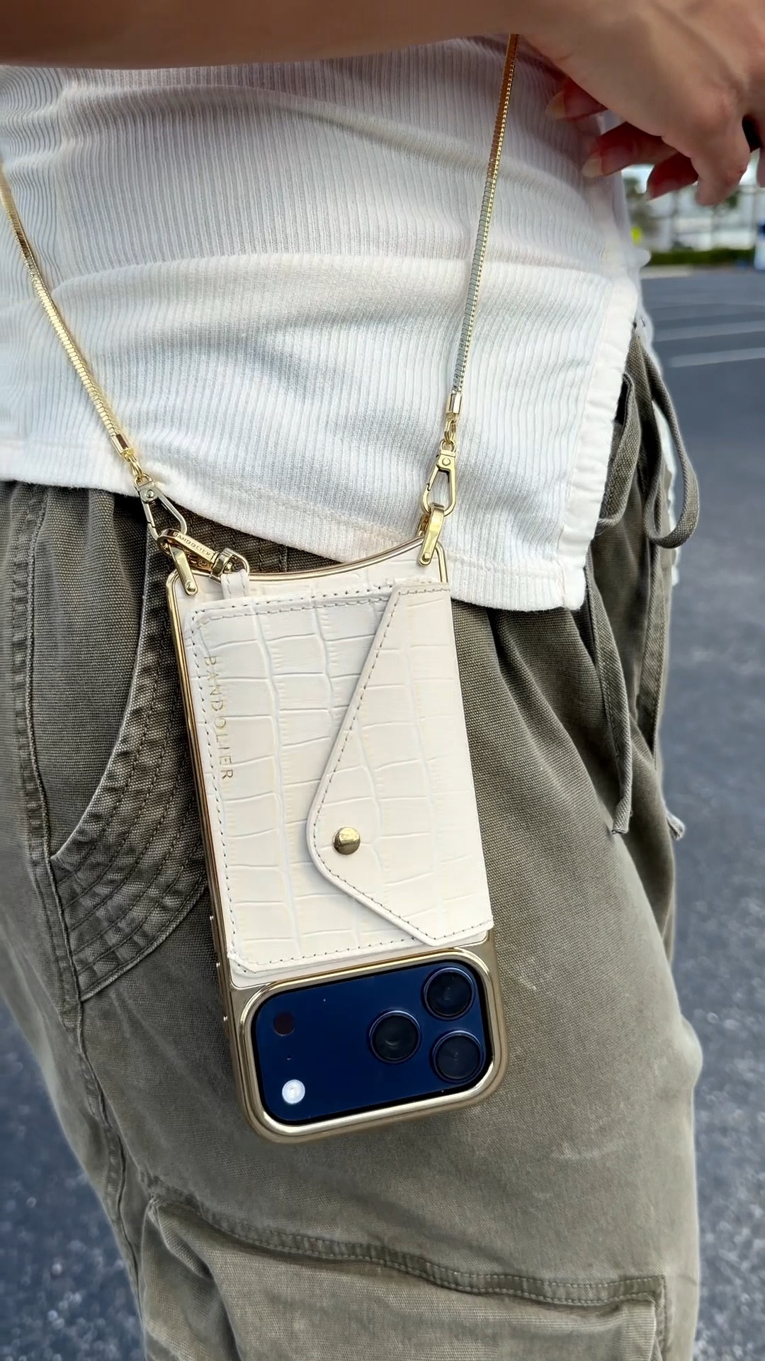 Every new iPhone gets a new #Bandolier case - or 2 🤭 This is my first one where the card holder is detachable. The leather, the gold, I just LOVE! And the protection is top tier thanks to the edge of the case being slightly elevated around the screen. You need!

#iphone #iphonecase #leatherphonecase 

#LTKvlog #LTKootd #LTKstorytime