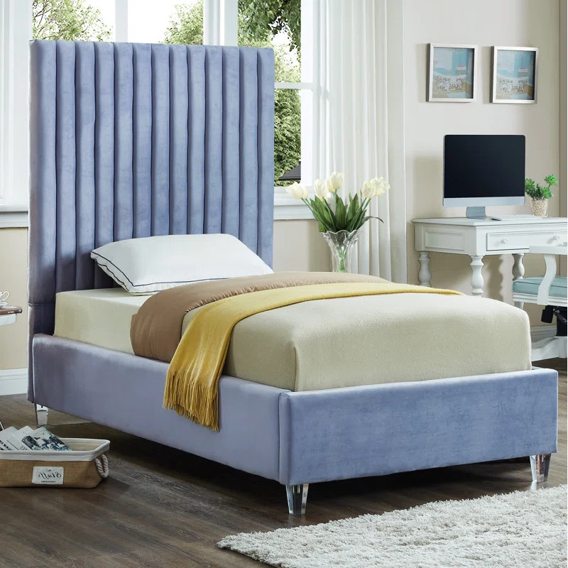 Fuiloro Tufted Upholstered Low Profile Platform Bed | Wayfair North America