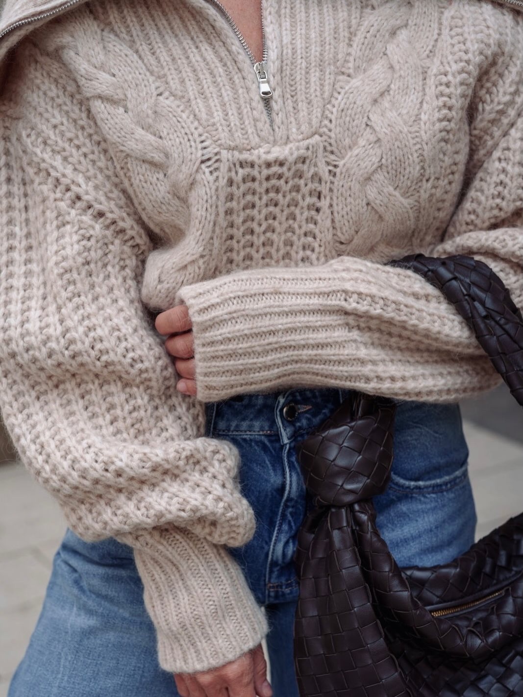 Outfits I recently wore.
Welcher Look gefällt Euch am besten? 🫶🏻
.
.
.
#outfitsoftheday #winteroutfits #moonboots