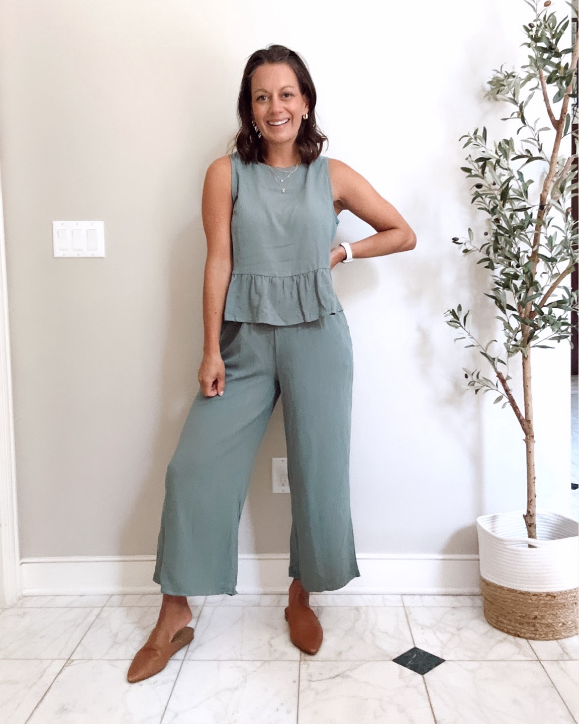 Amazon teacher outfit with this 2 piece set! Runs true to size and super comfortable.



#LTKWorkwear #LTKFindsUnder50 #LTKOver40