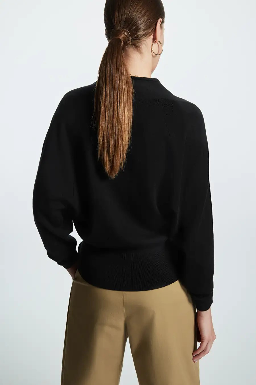 HomeWomenKnitwearREGULAR-FIT V-NECK CARDIGAN | COS UK