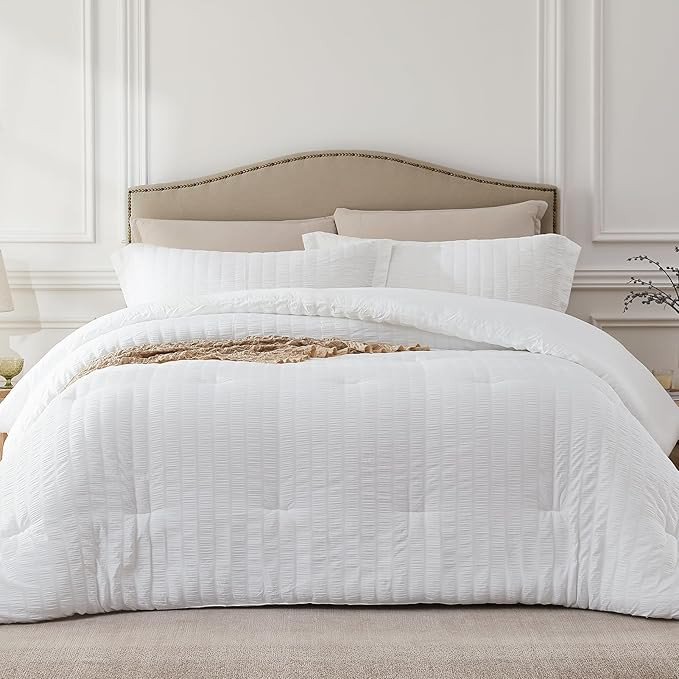 White Queen Comforter Set - 3 Pieces Seersucker Lightweight Bedding Comforter Sets (1 Soft Fluffy... | Amazon (US)