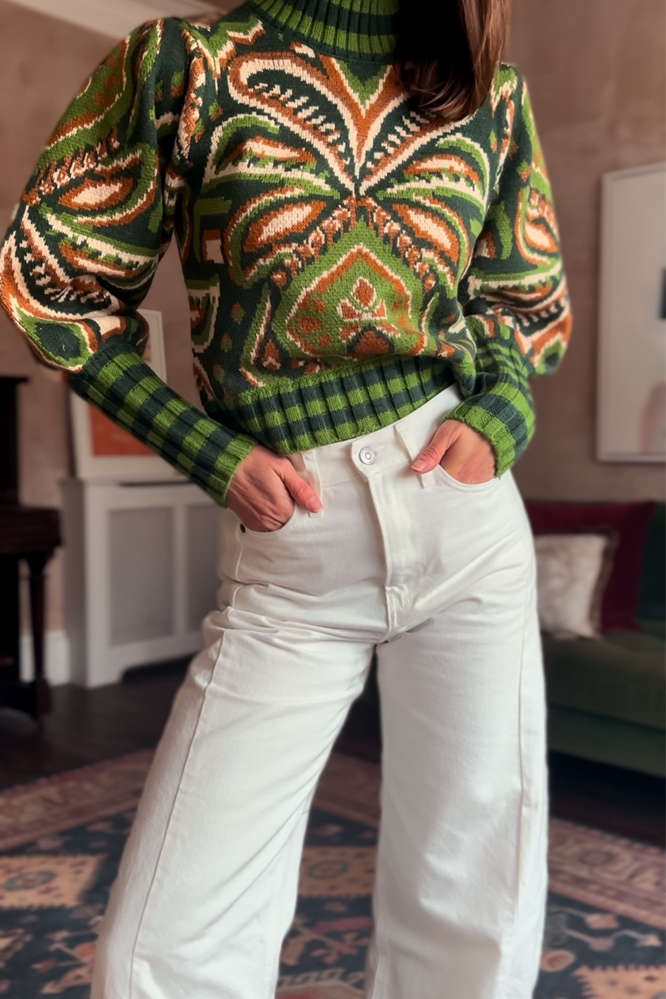 Christmas bonus treat from me to me…

Wearing xs in the knit and 6L in the jeans 



#LTKwinter #LTKuk #LTKluxury